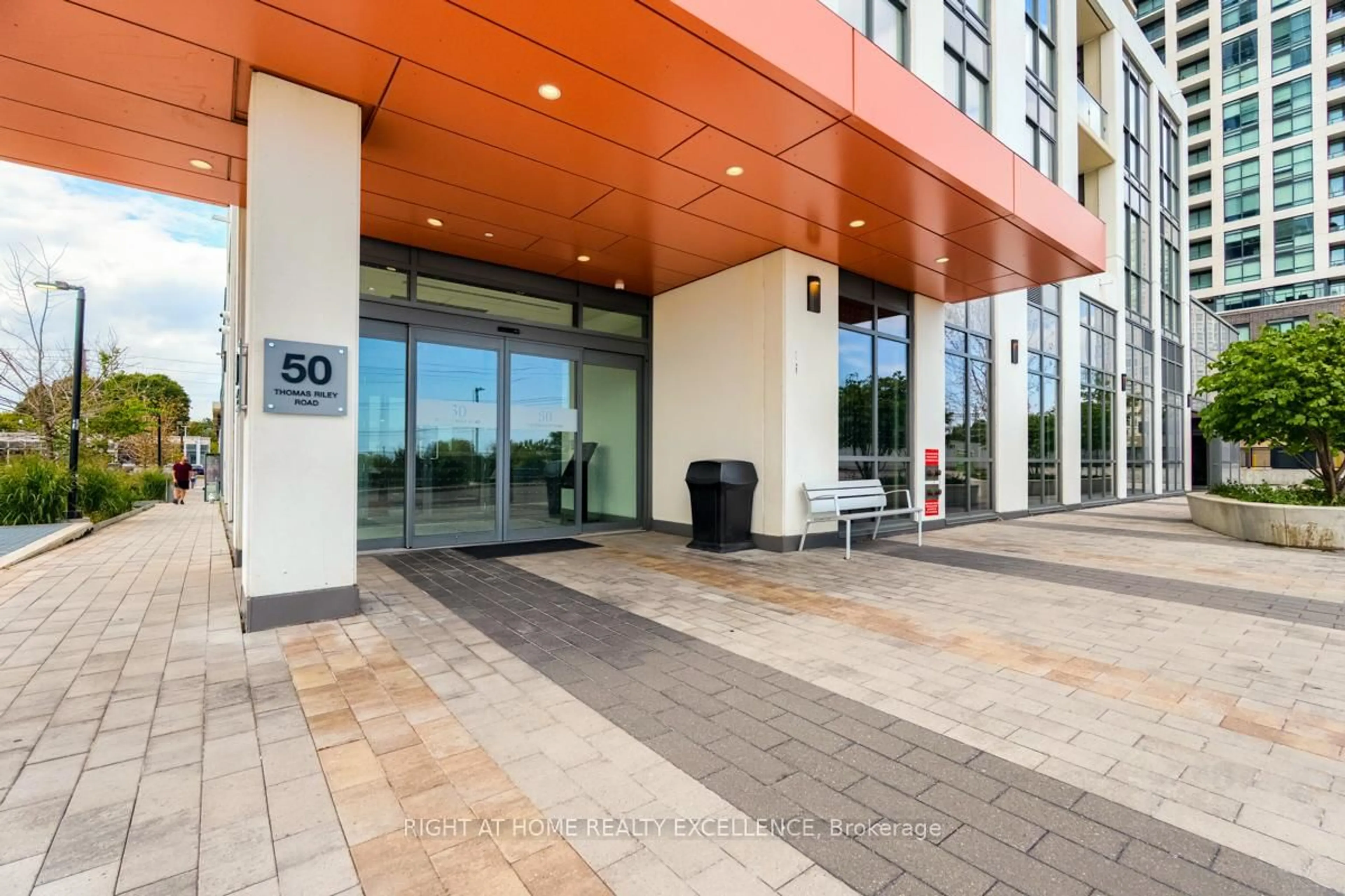 Indoor foyer for 50 Thomas Riley Rd #1903, Toronto Ontario M9B 0C5