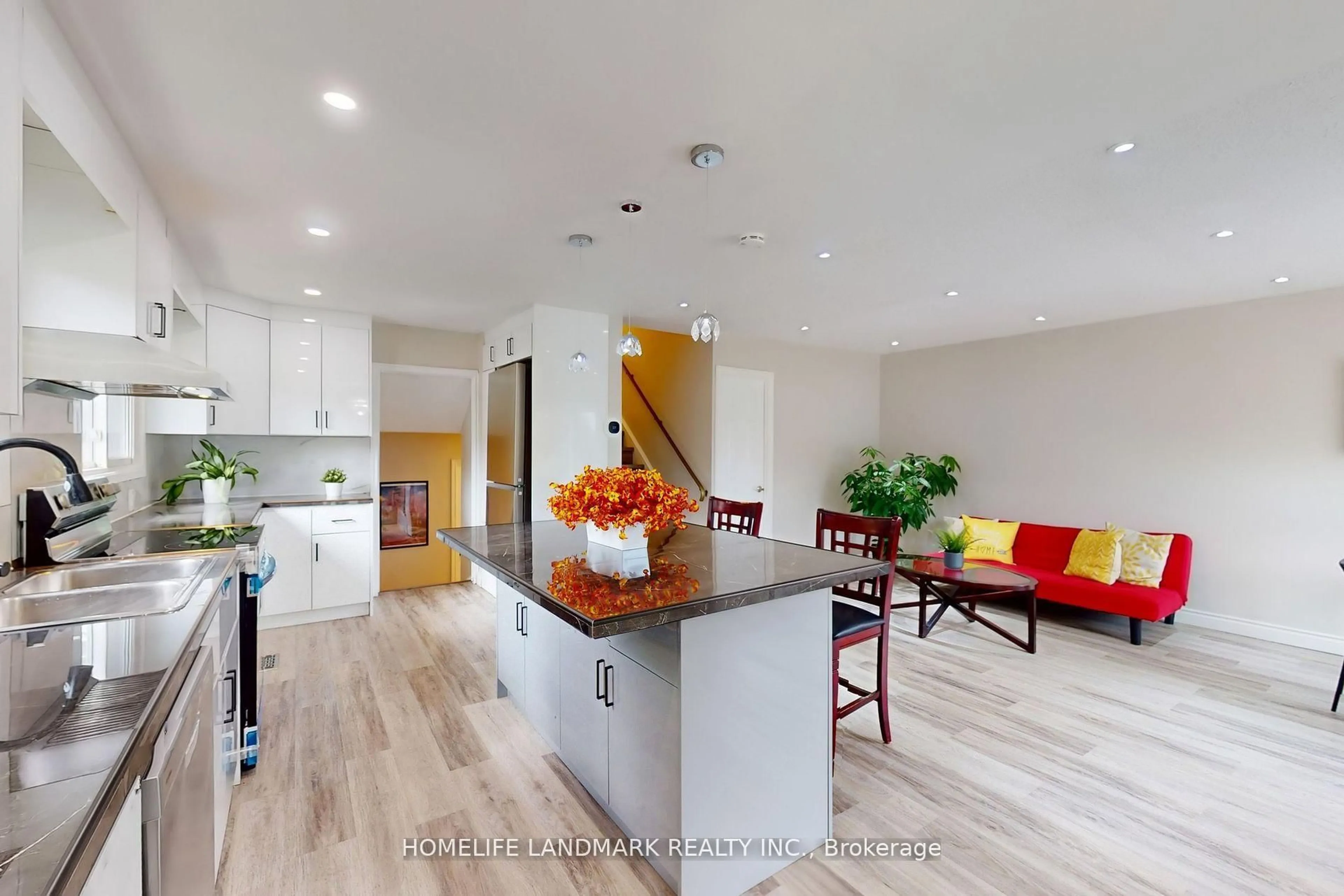 Open concept kitchen, unknown for 2203 Council Ring Rd, Mississauga Ontario L5L 1B6