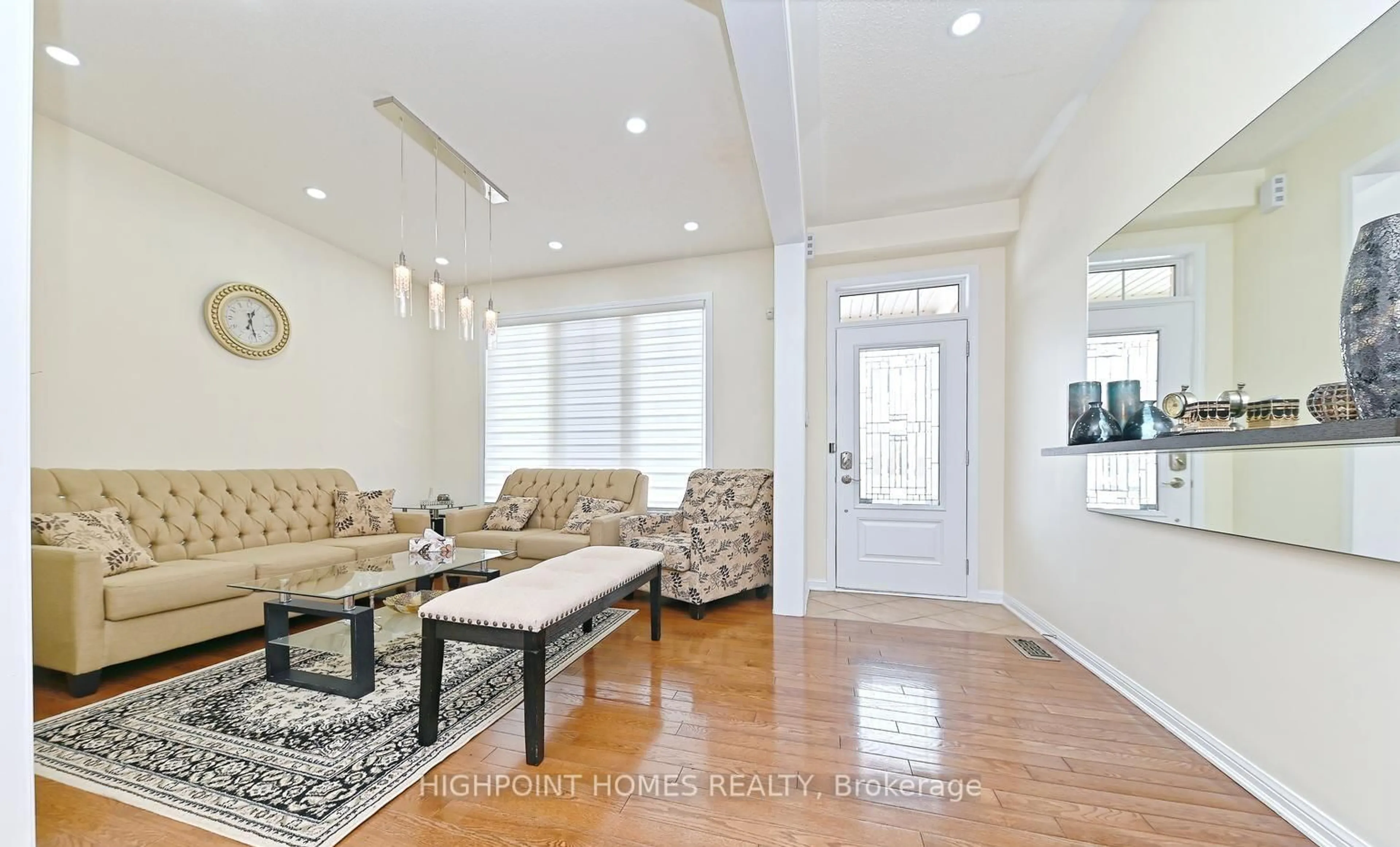 Living room with furniture, unknown for 993 Whewell Trail, Milton Ontario L9T 8C2