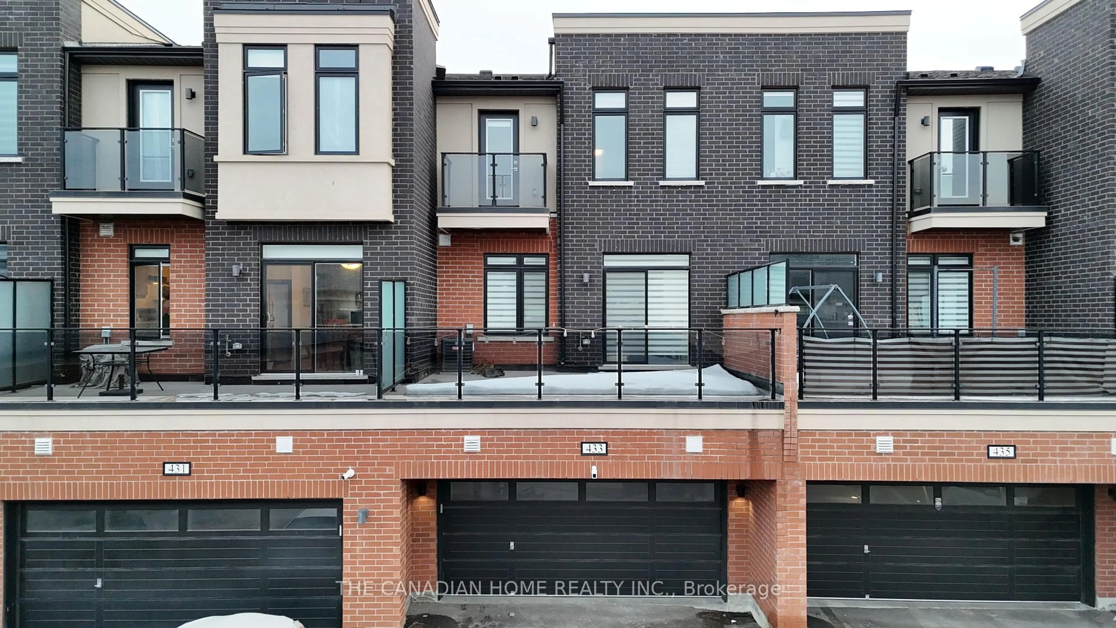 Home with brick exterior material, street for 433 Veterans Dr, Brampton Ontario L7A 4Z1