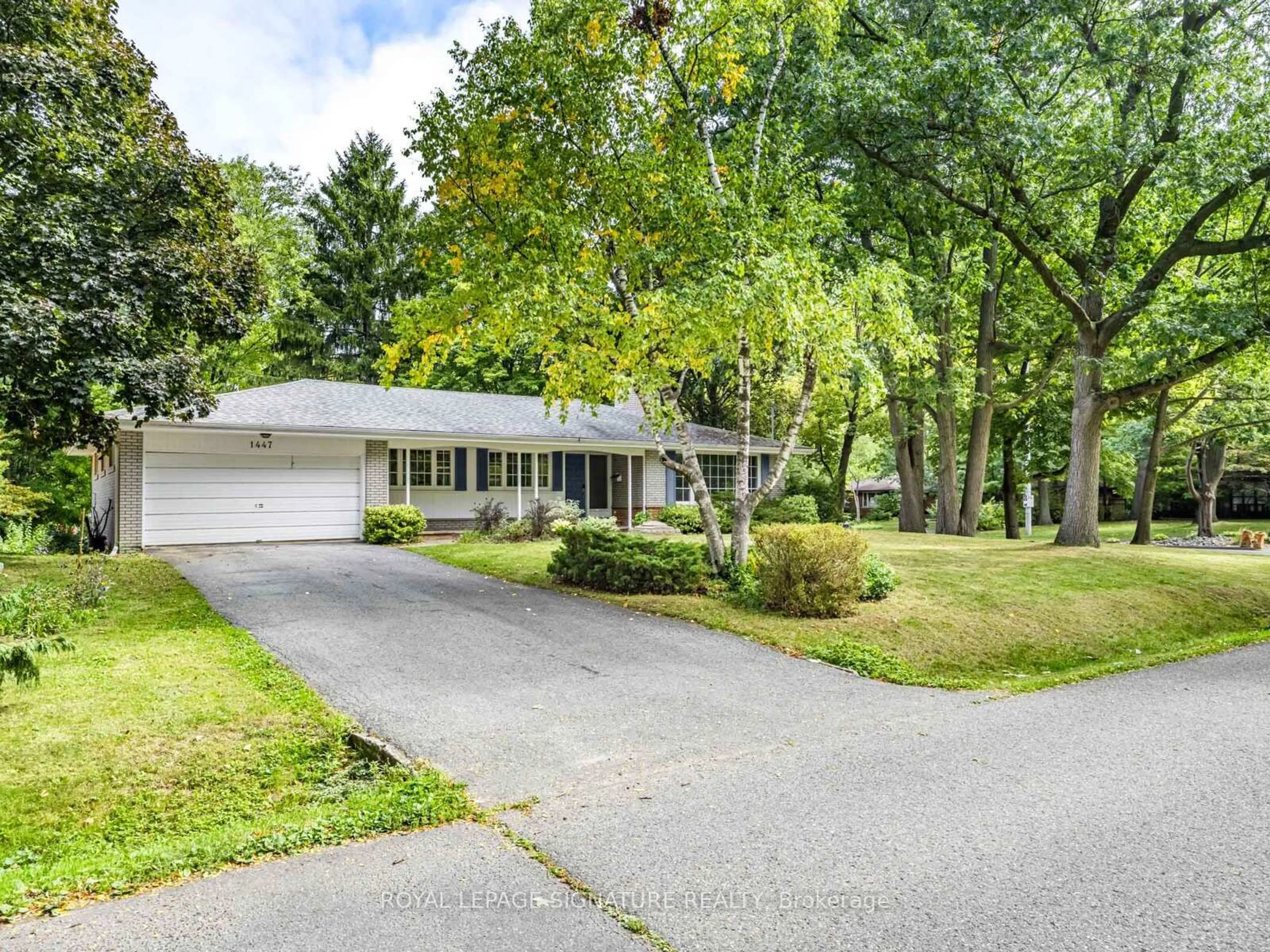 Home with vinyl exterior material, street for 1447 Merrow Rd, Mississauga Ontario L5J 3C4