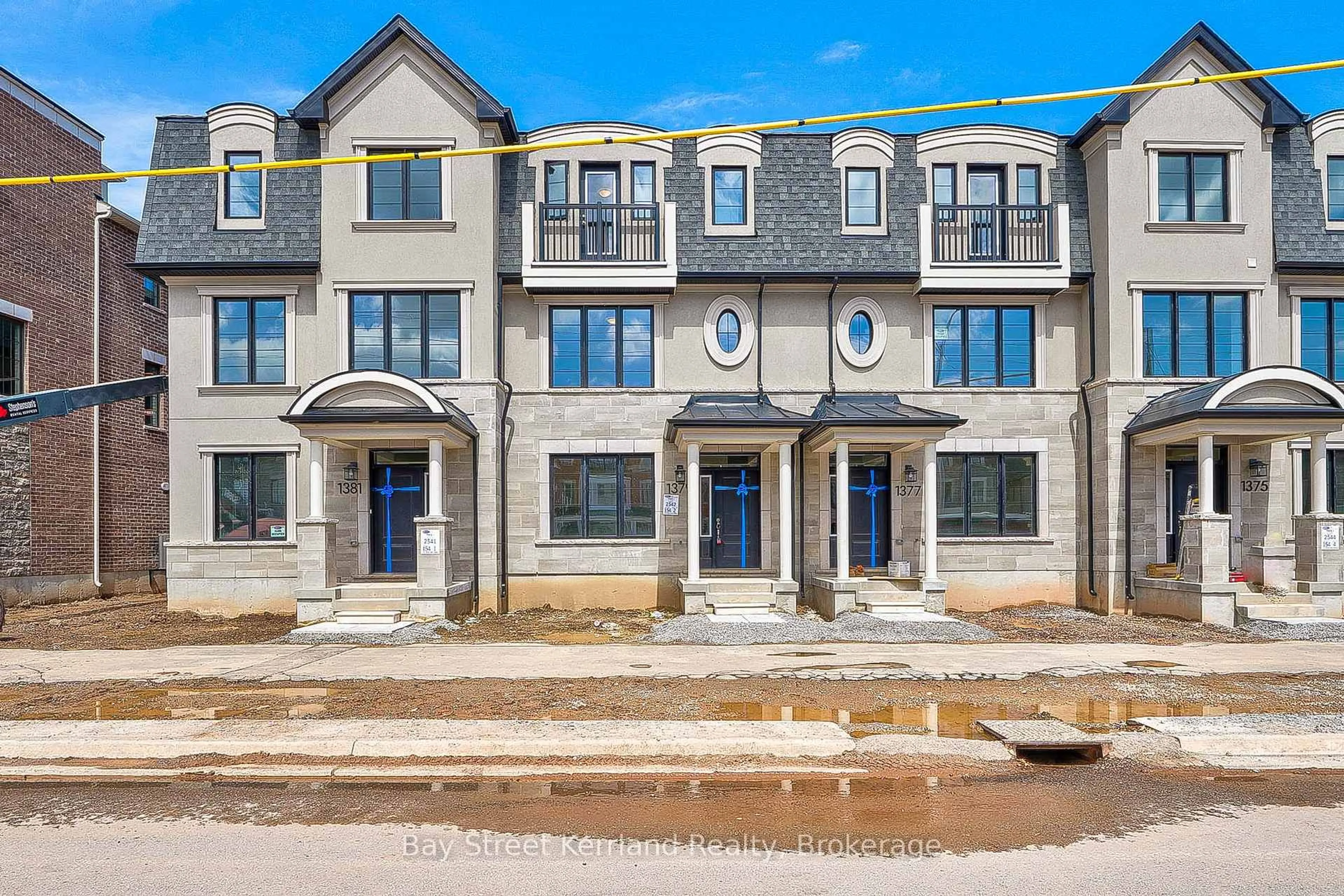 Unknown for 1379 William Halton Pkwy Pkwy, Oakville Ontario L6H 5N9