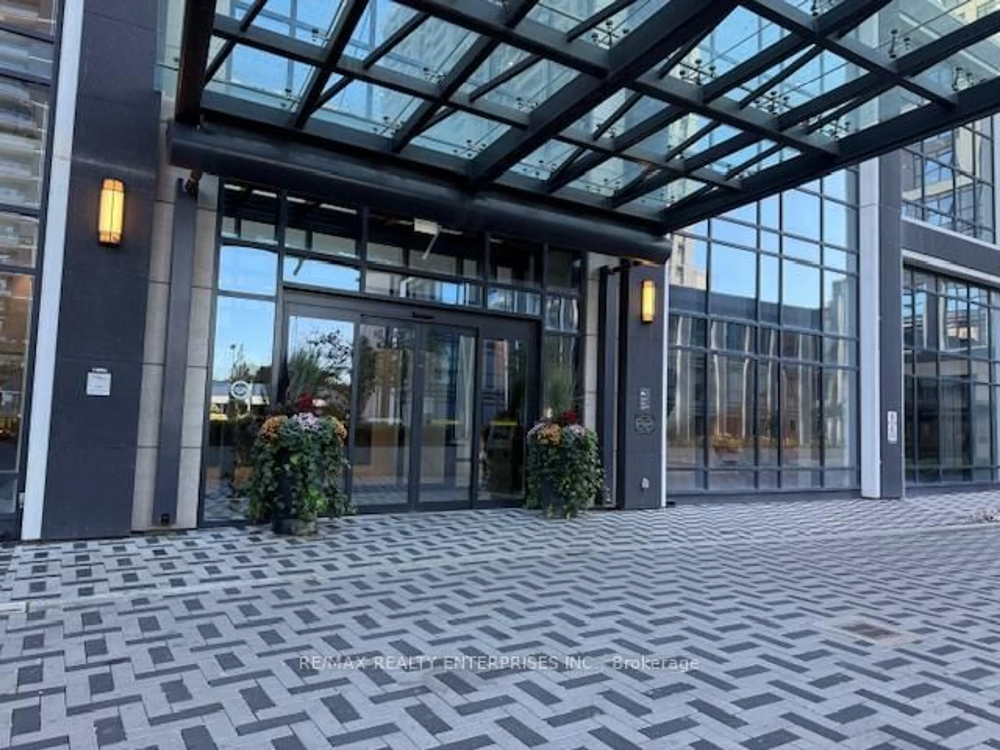 Indoor foyer for 7 Mabelle Ave #604, Toronto Ontario M9A 4X1