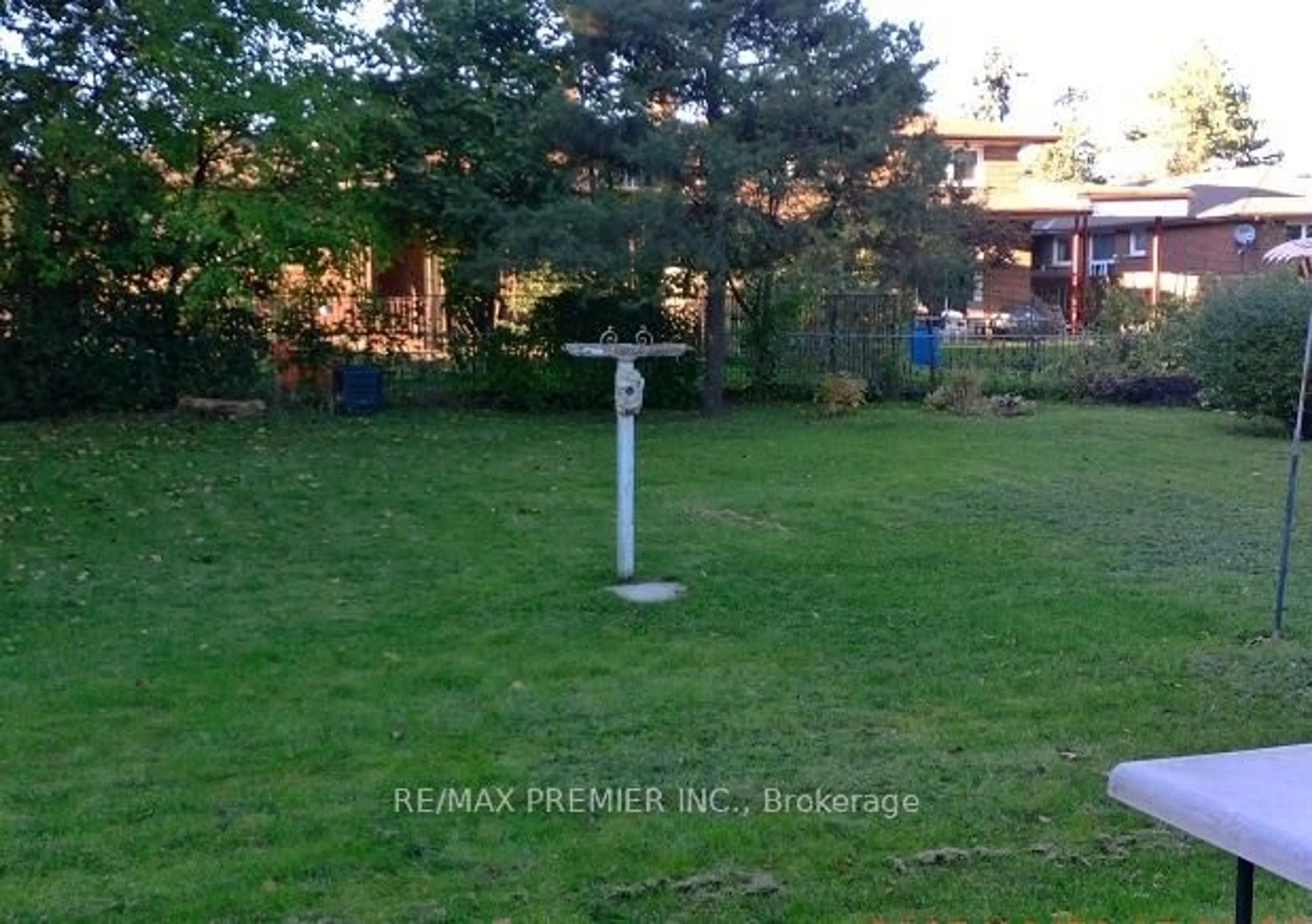 A pic from outside/outdoor area/front of a property/back of a property/a pic from drone, unknown for 6 Wardlaw Cres, Toronto Ontario M9V 1L2