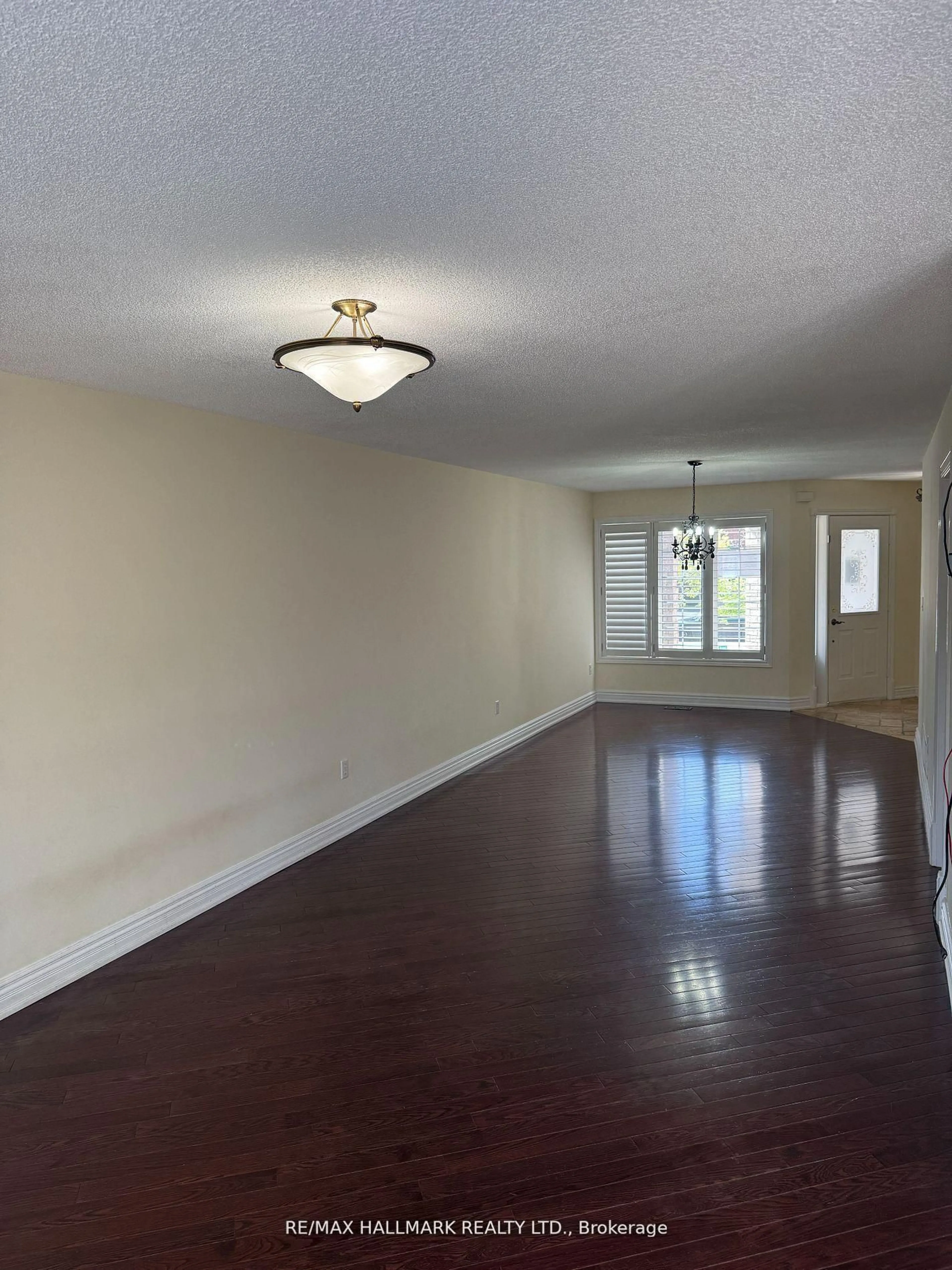 A pic of a room for 203 Landsbridge St, Caledon Ontario L7E 2J6