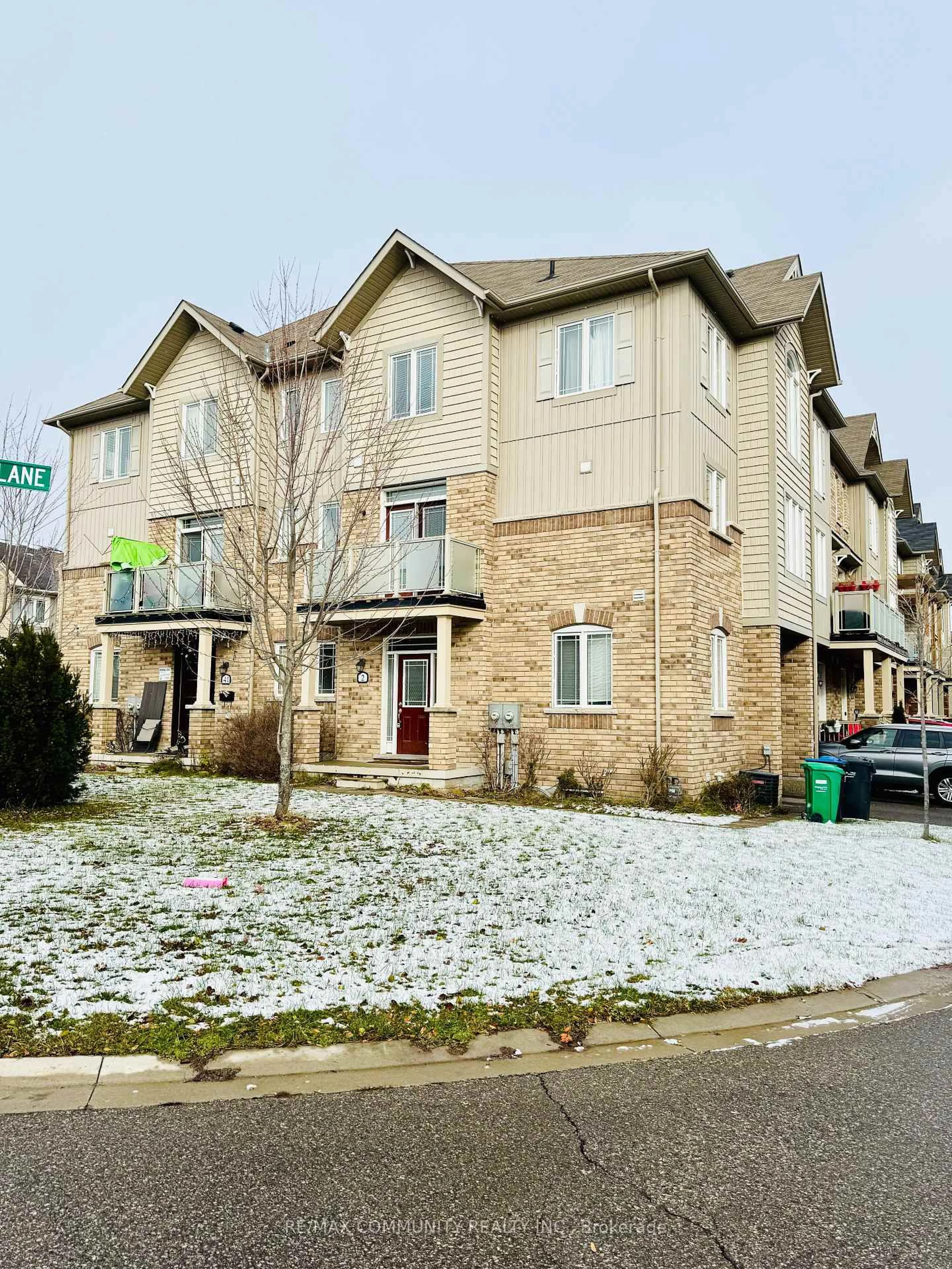 Home with brick exterior material, street for 2 Melbrit Lane, Caledon Ontario L7C 4C9