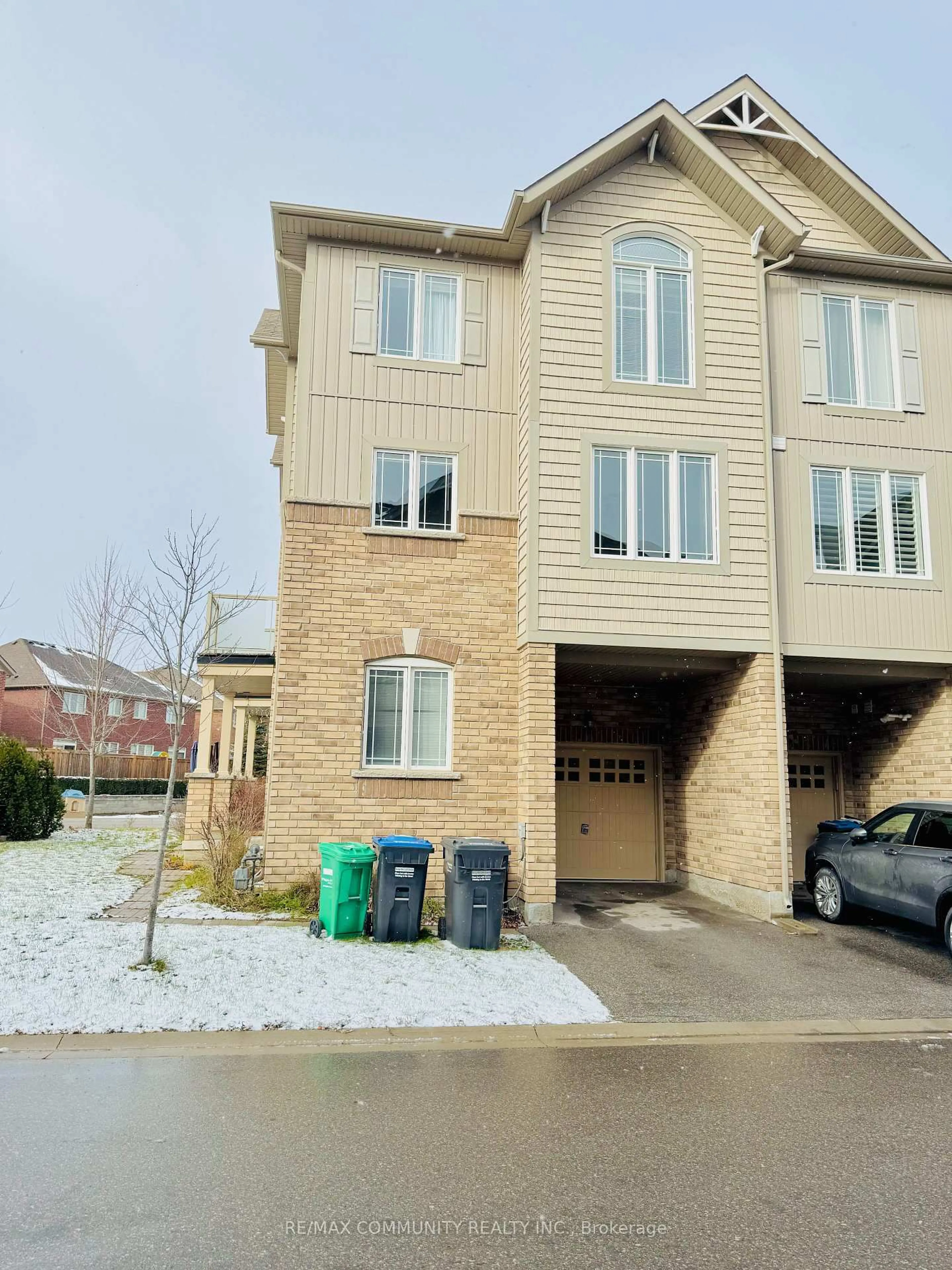 Unknown for 2 Melbrit Lane, Caledon Ontario L7C 4C9