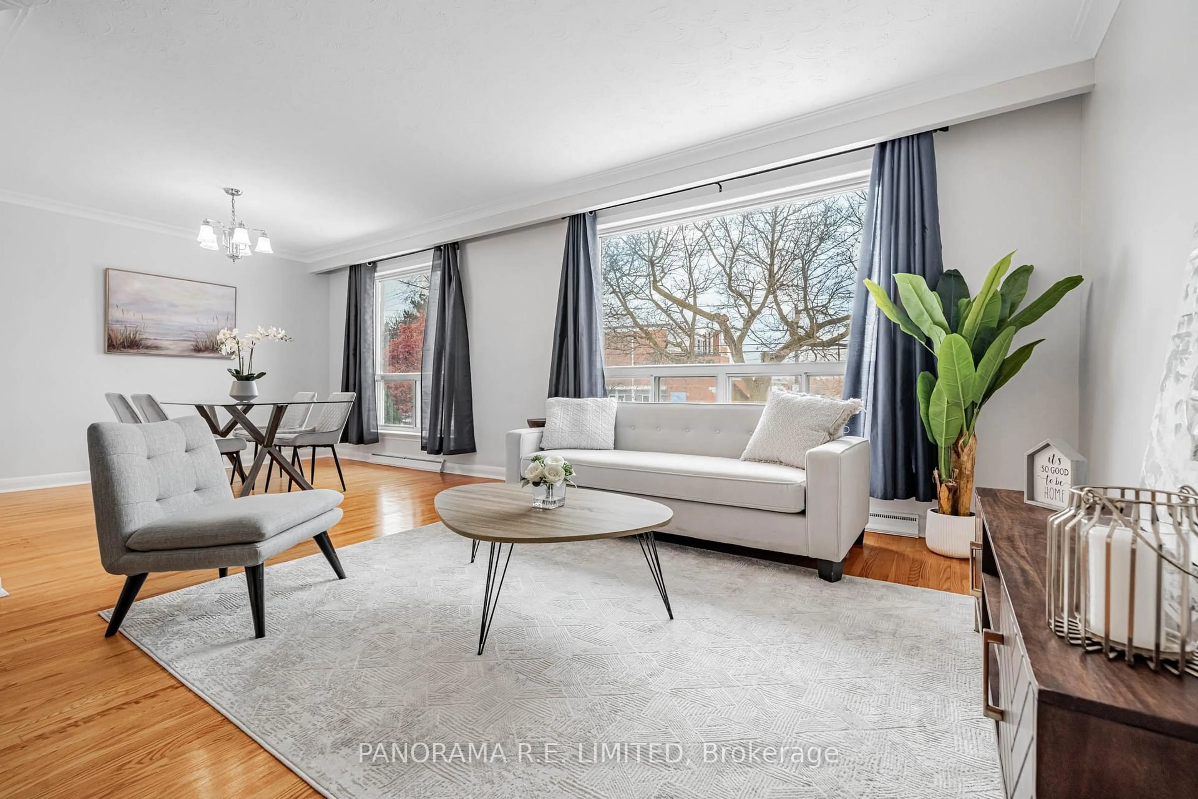 Living room with furniture, unknown for 57 Highland Hill, Toronto Ontario M6A 2R2