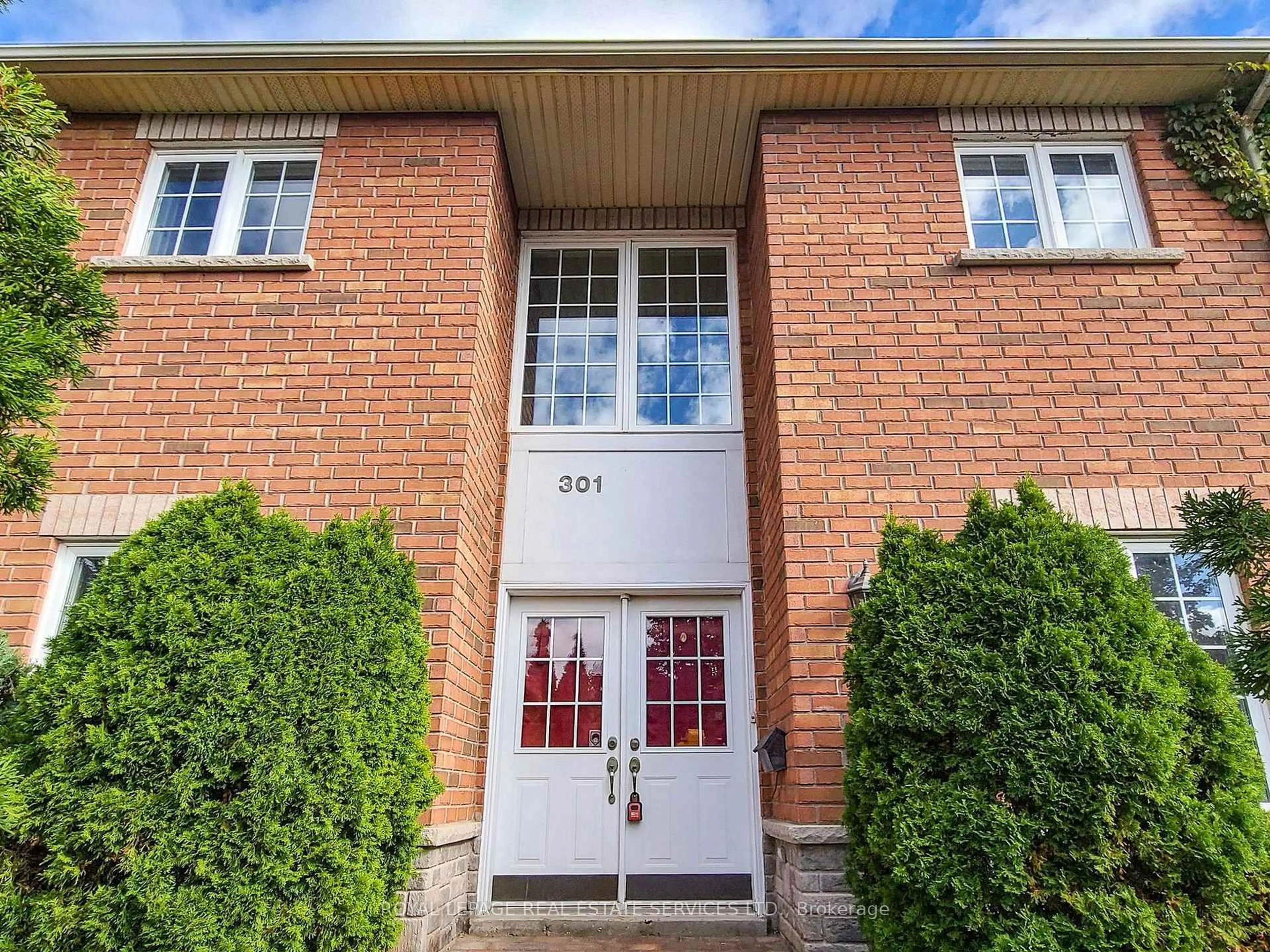 Home with brick exterior material, street for 301 Mohawk Rd, Oakville Ontario L6L 6P9
