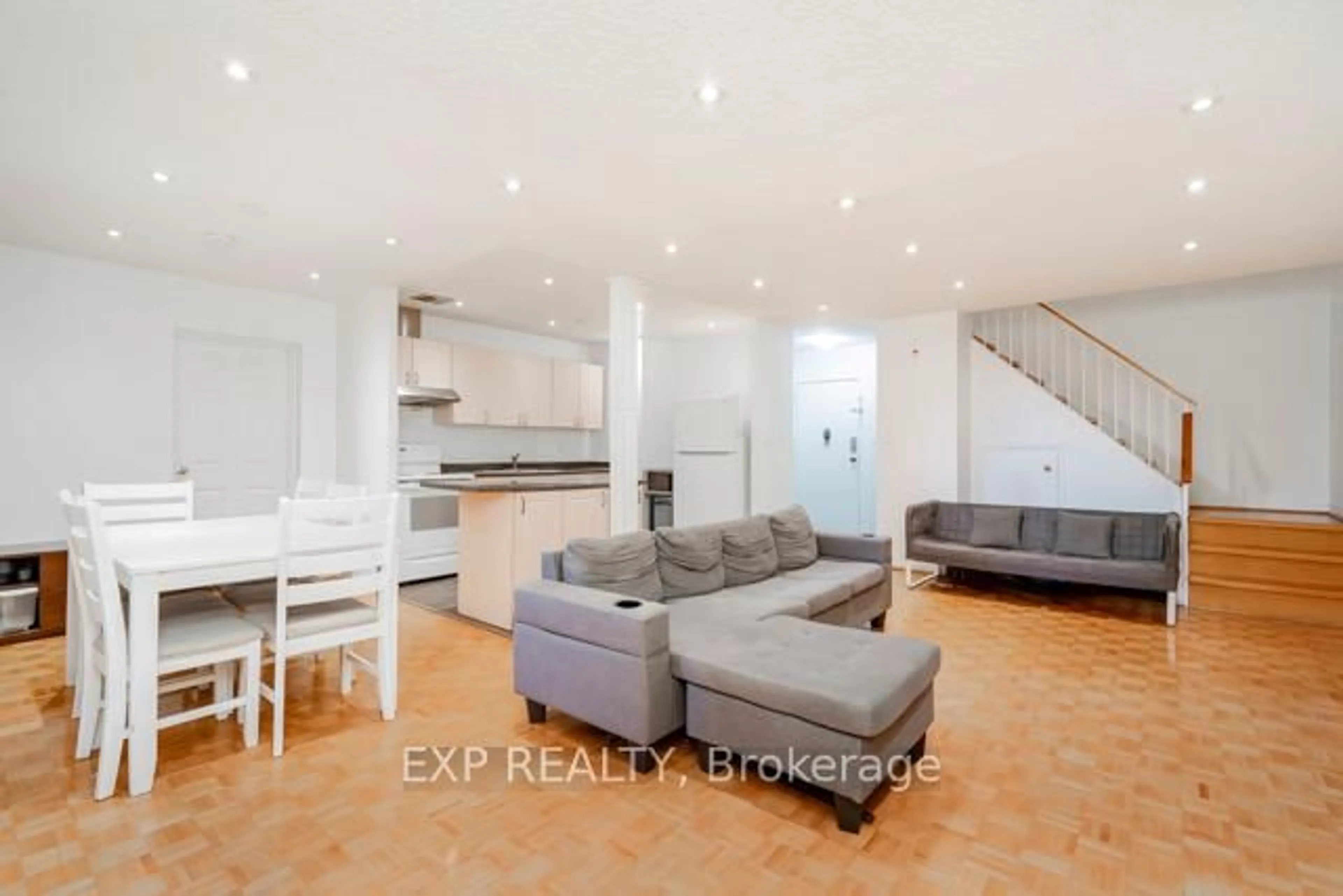 Living room with furniture, unknown for 3025 The Credit Woodlands Dr #226, Mississauga Ontario L5C 2V3