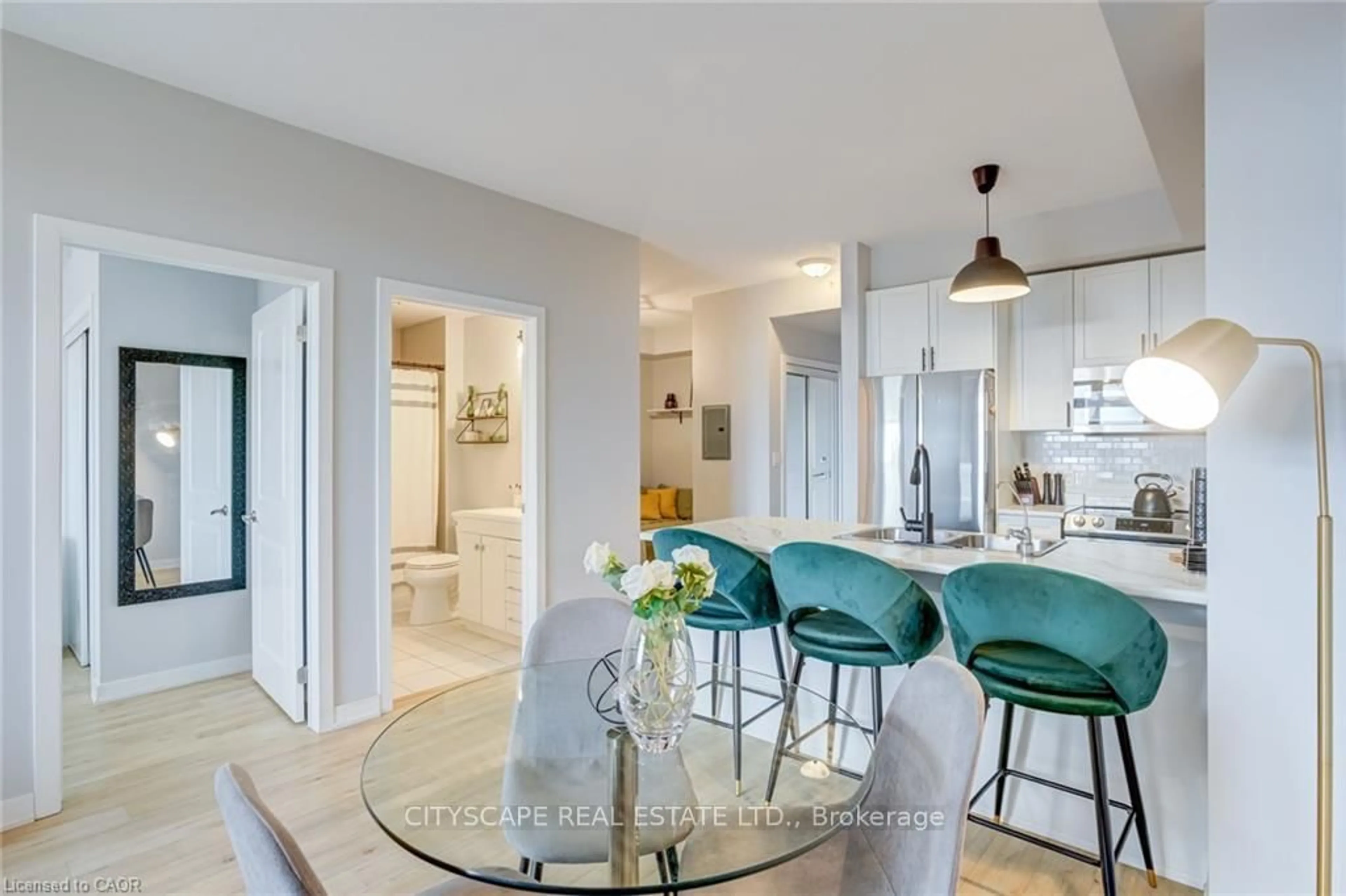 Open concept kitchen, unknown for 5010 Corporate Dr #332, Burlington Ontario L7L 0H6