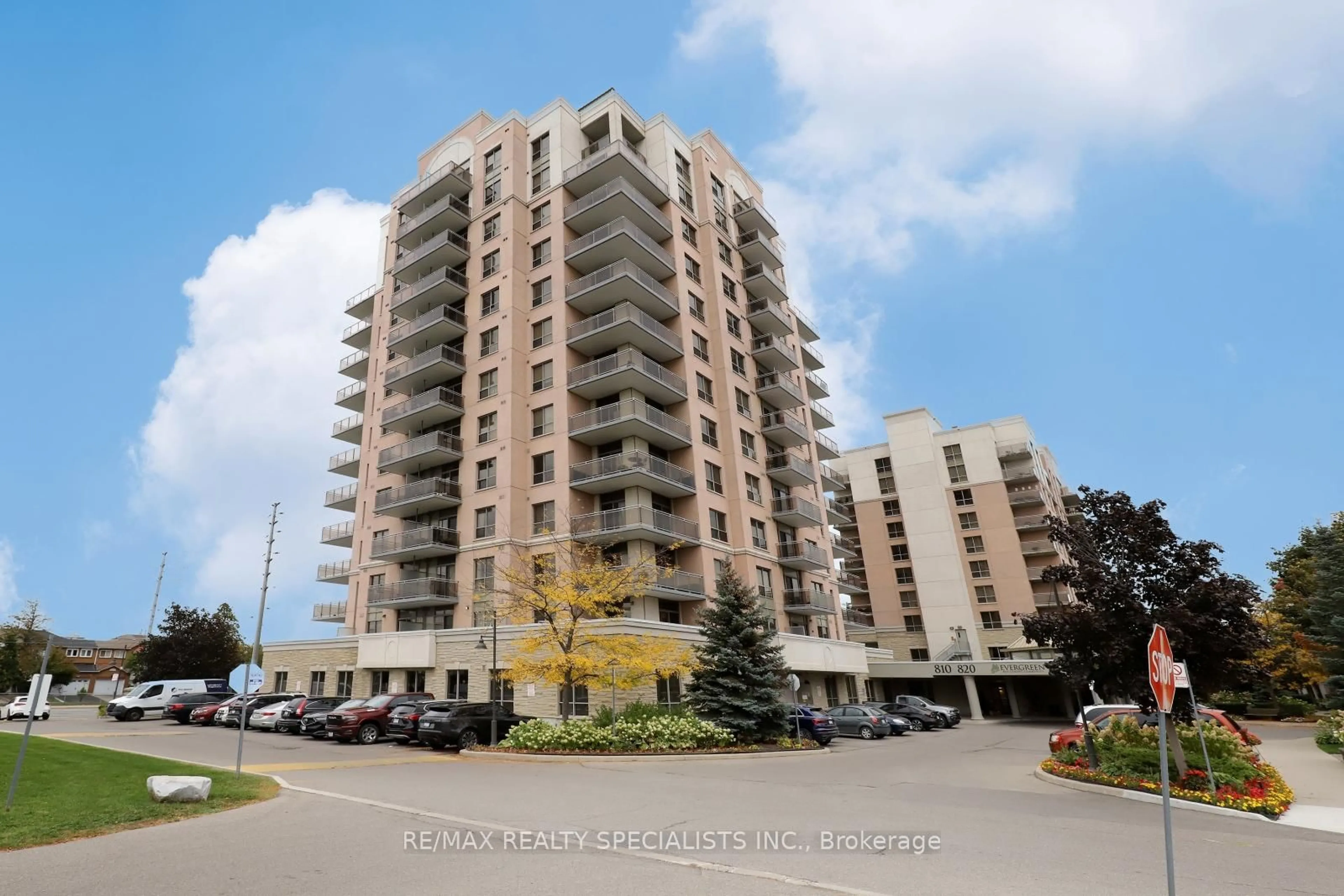 Unknown for 810 Scollard Crt #902, Mississauga Ontario L5V 0A4