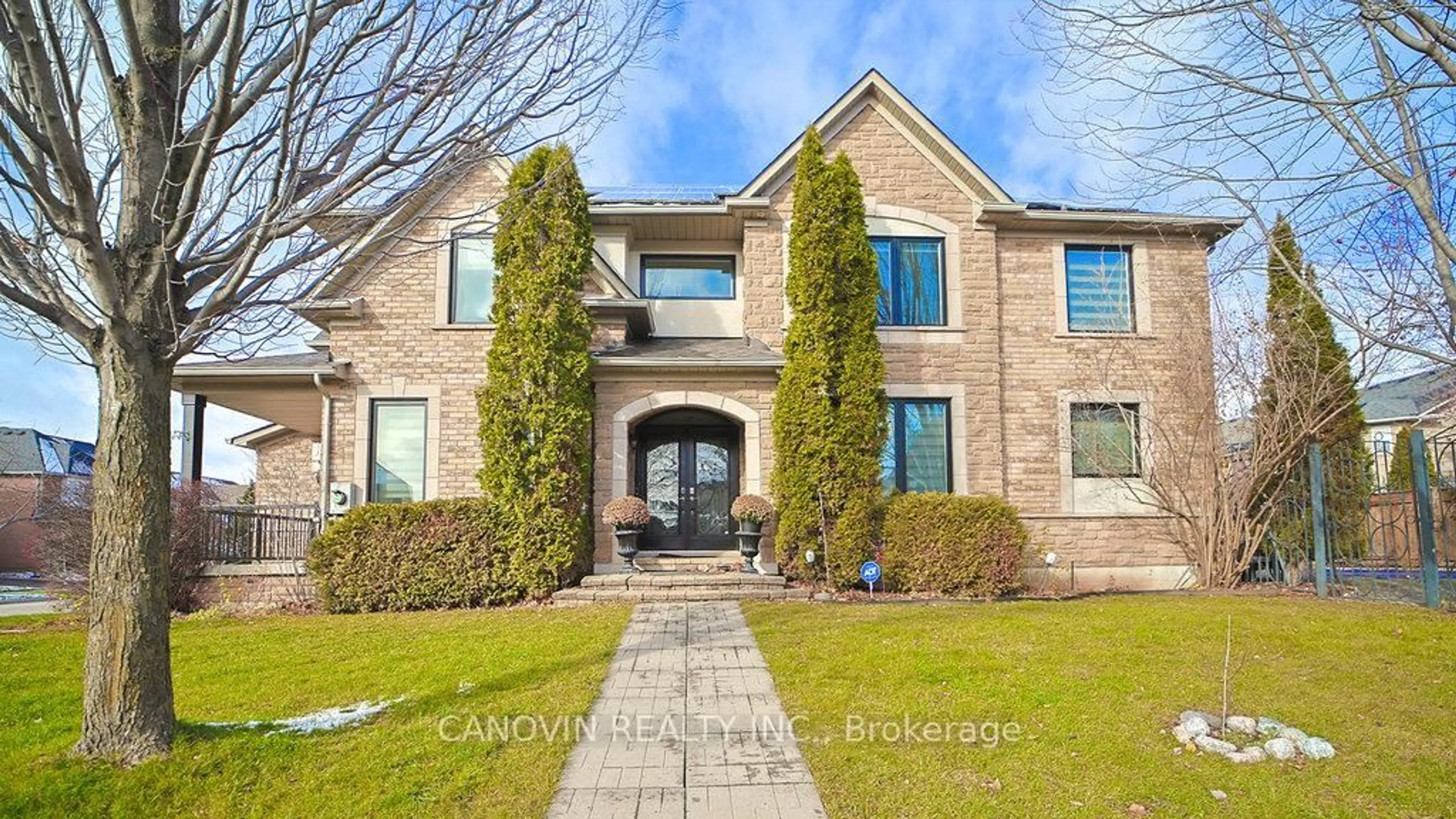 Home with brick exterior material, street for 2353 Woodcrest Dr, Oakville Ontario L6M 4S2