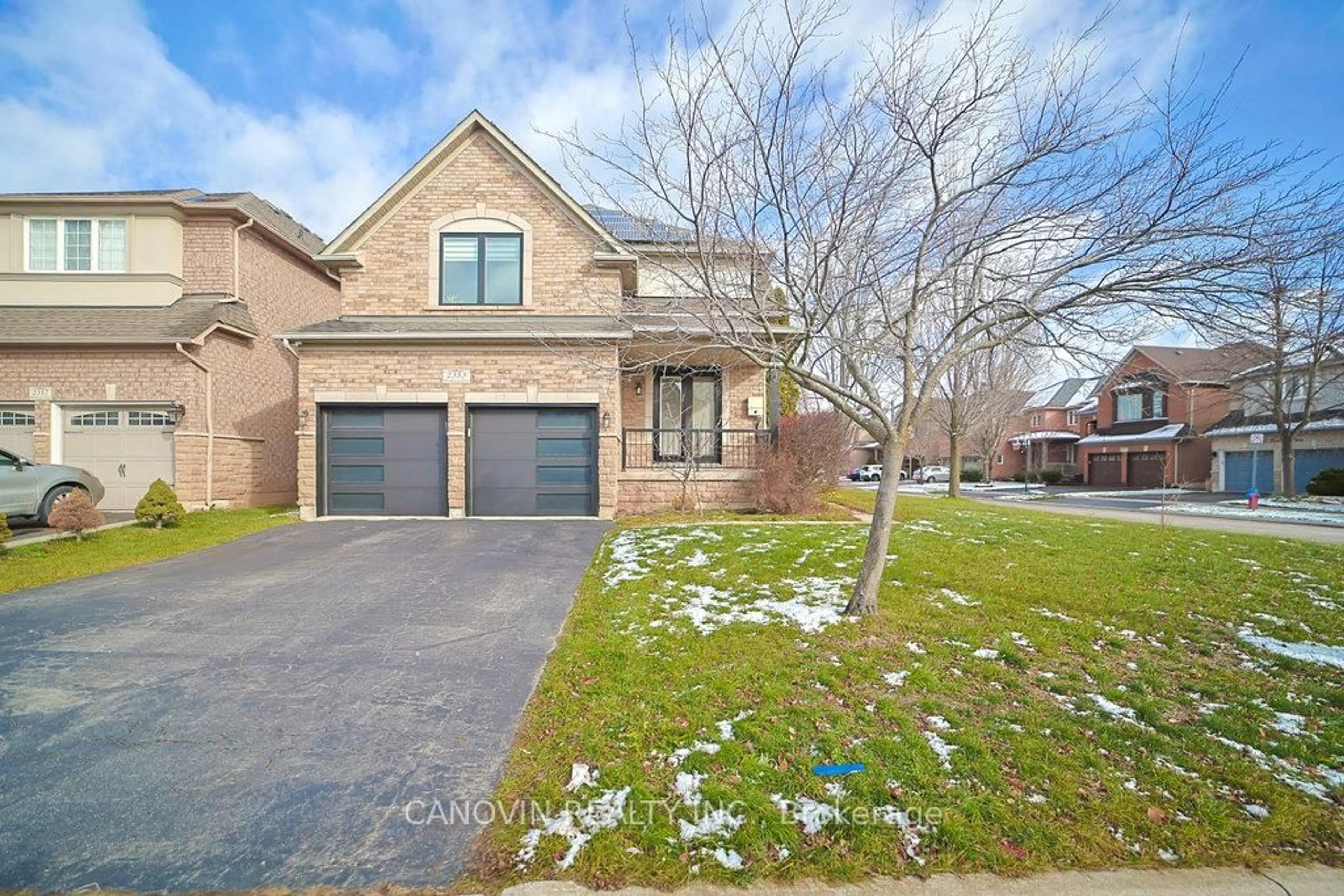 Home with brick exterior material, street for 2353 Woodcrest Dr, Oakville Ontario L6M 4S2
