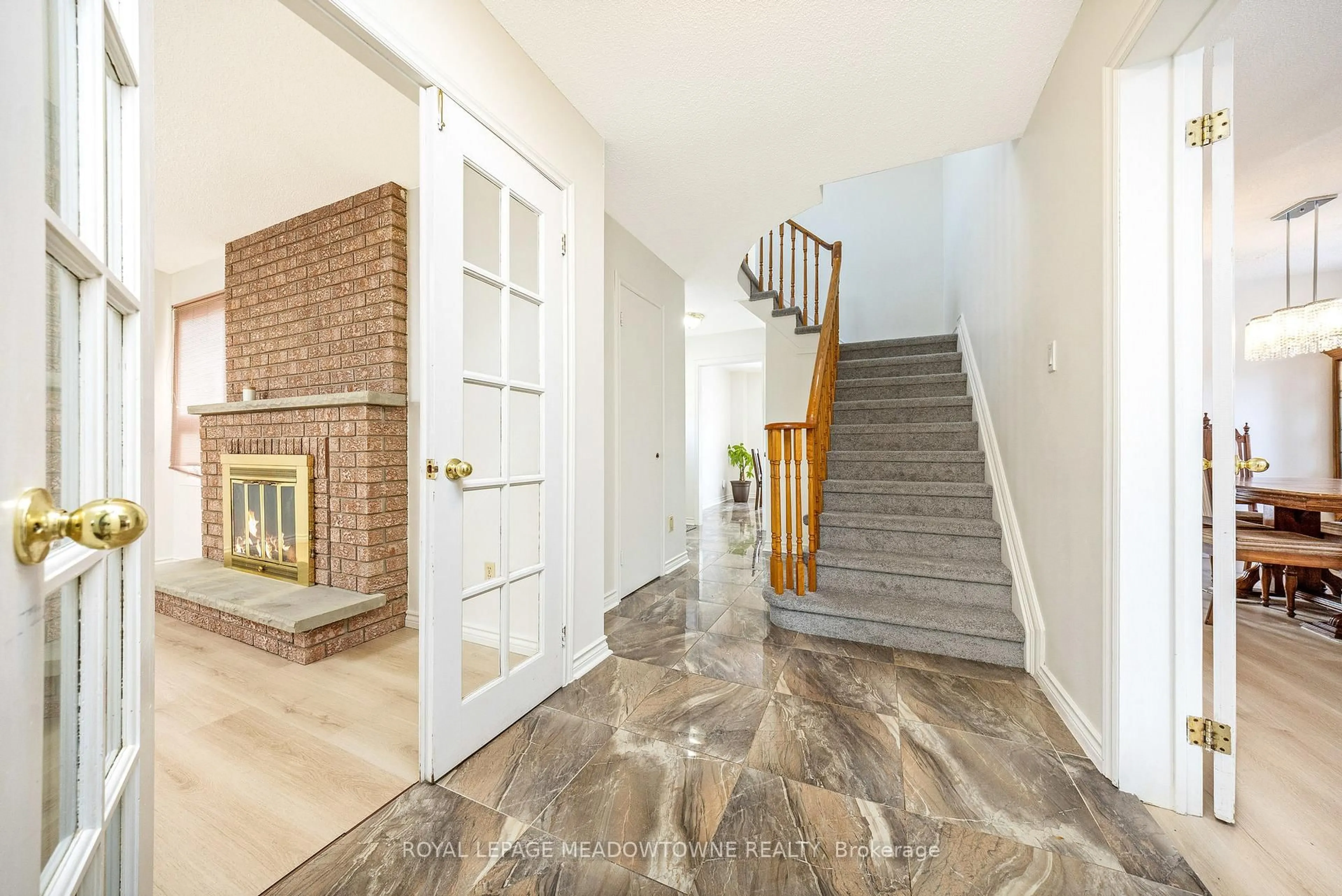 Indoor entryway for 165 Vodden St, Brampton Ontario L6V 1M6