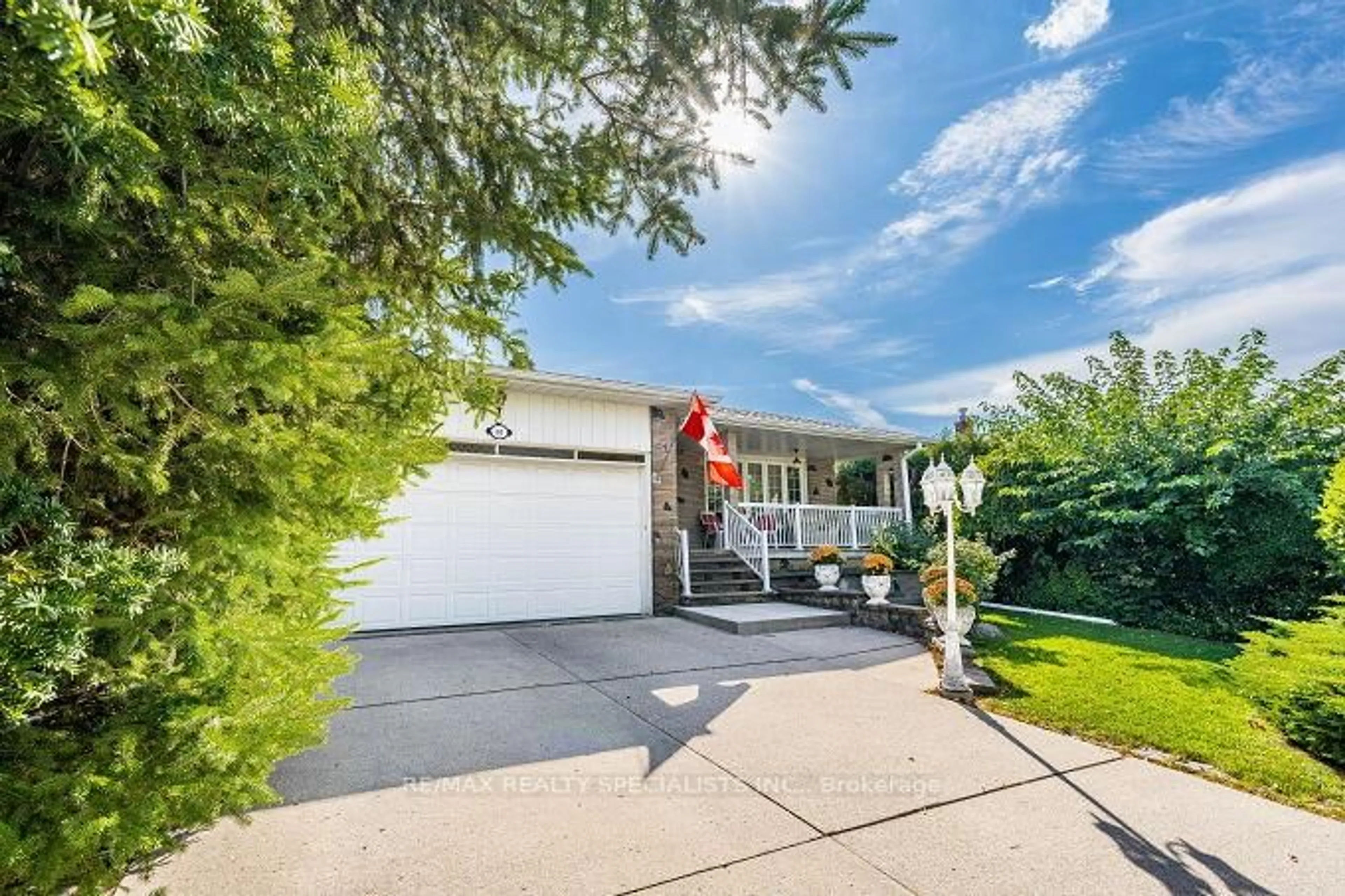 Unknown for 61 Brewster Cres, Toronto Ontario M3N 1C7