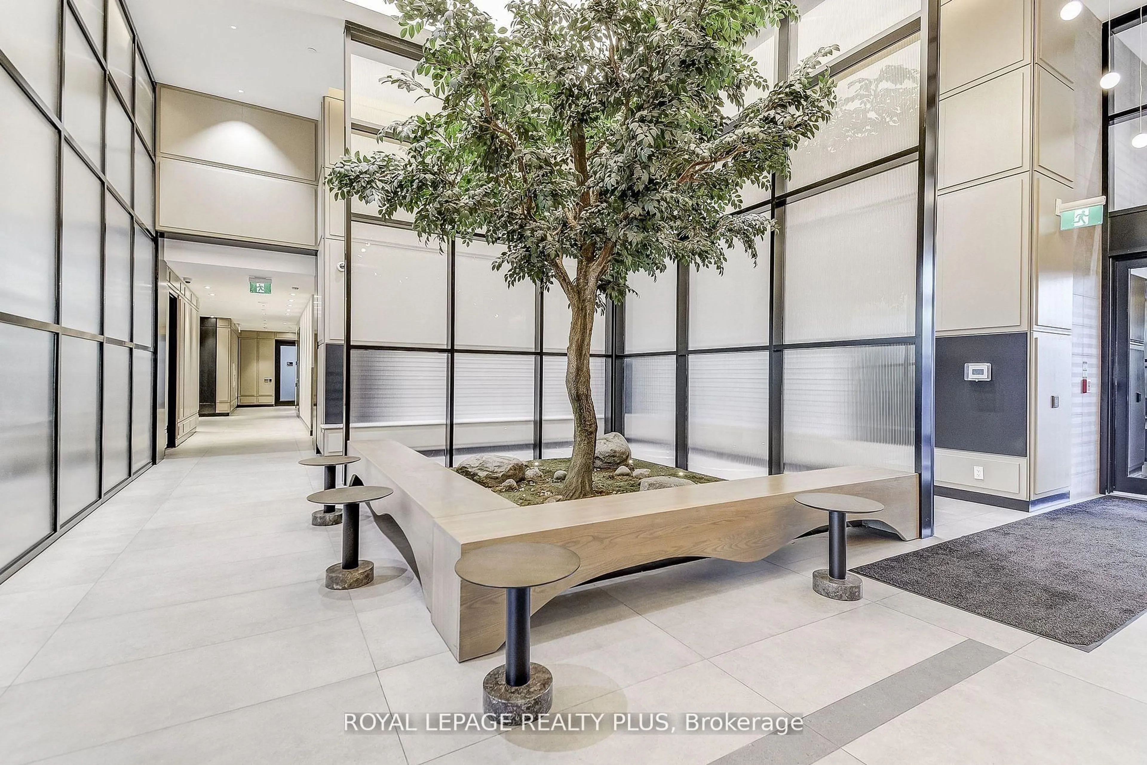 Indoor foyer for 3220 William Coltson Ave #2202, Oakville Ontario L6H 7X9