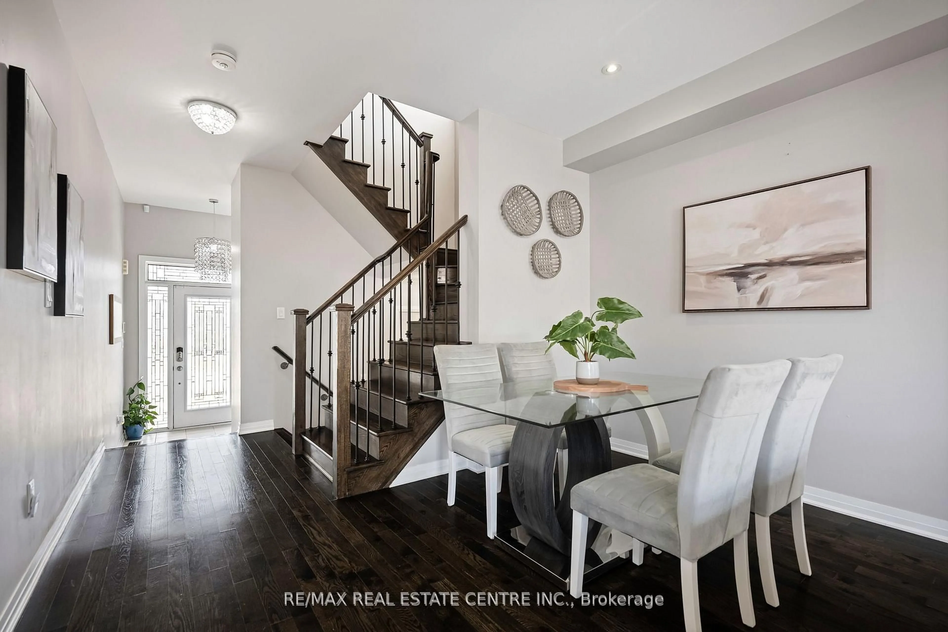 Dining room, unknown for 9 Porter Dr, Orangeville Ontario L9W 6Z4