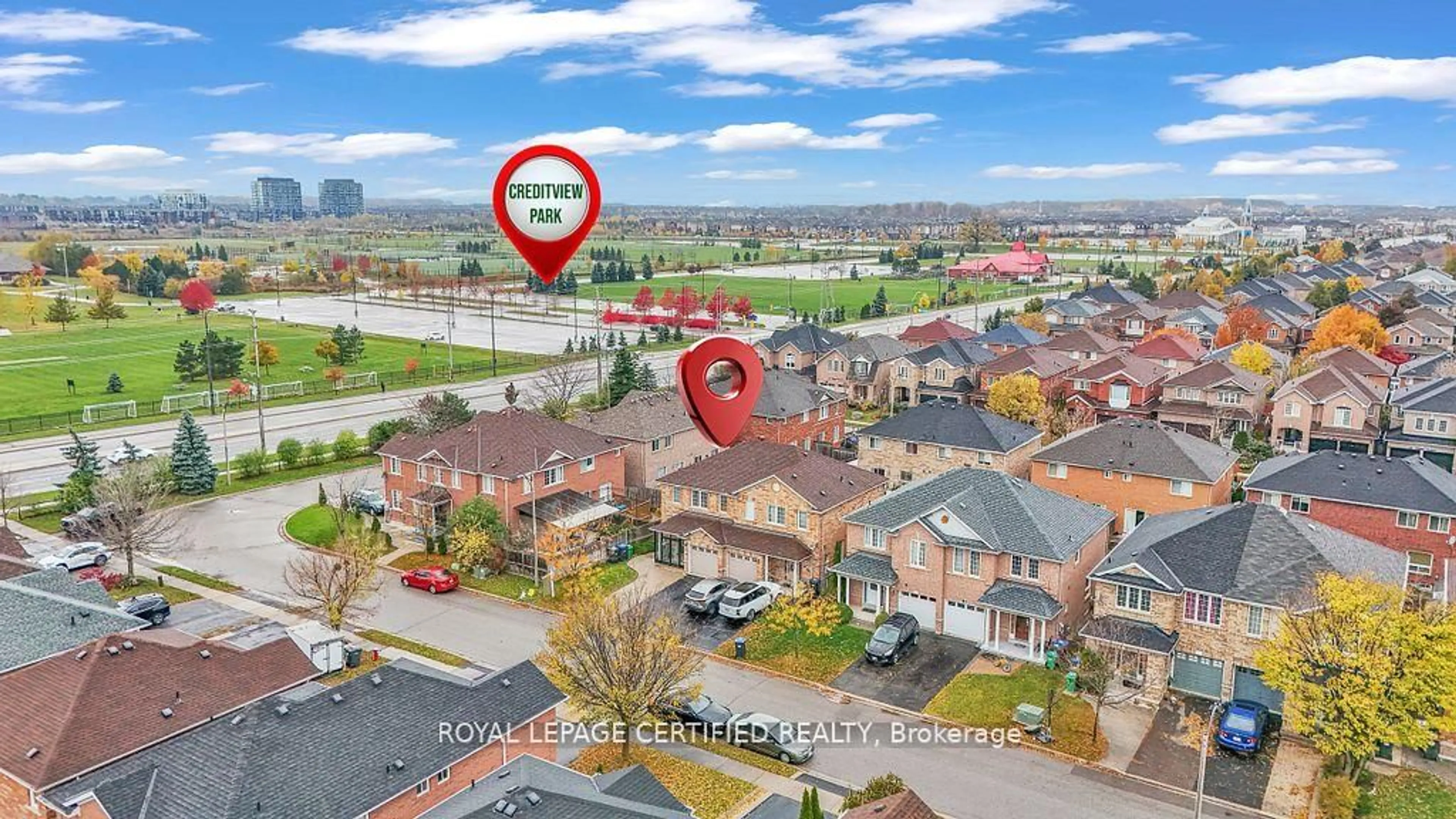 A pic from outside/outdoor area/front of a property/back of a property/a pic from drone, street for 21 Dunure Cres, Brampton Ontario L7A 2Y5