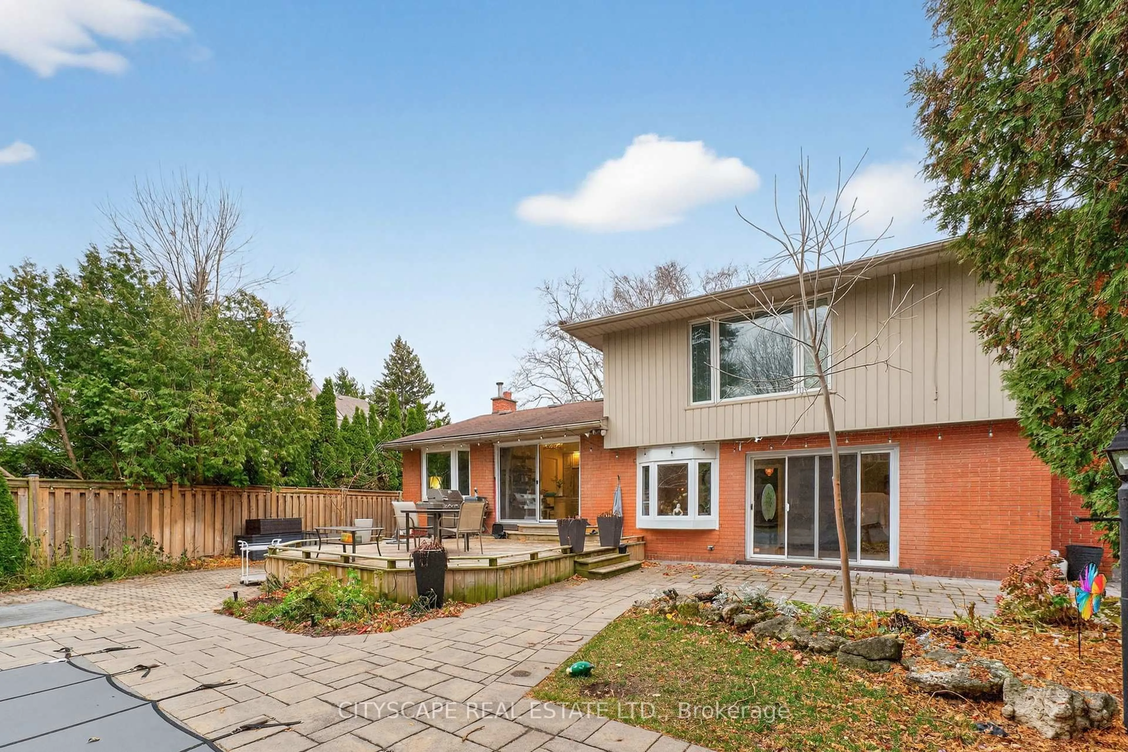 Home with brick exterior material, street for 195 Wilton St, Burlington Ontario L7N 1V8