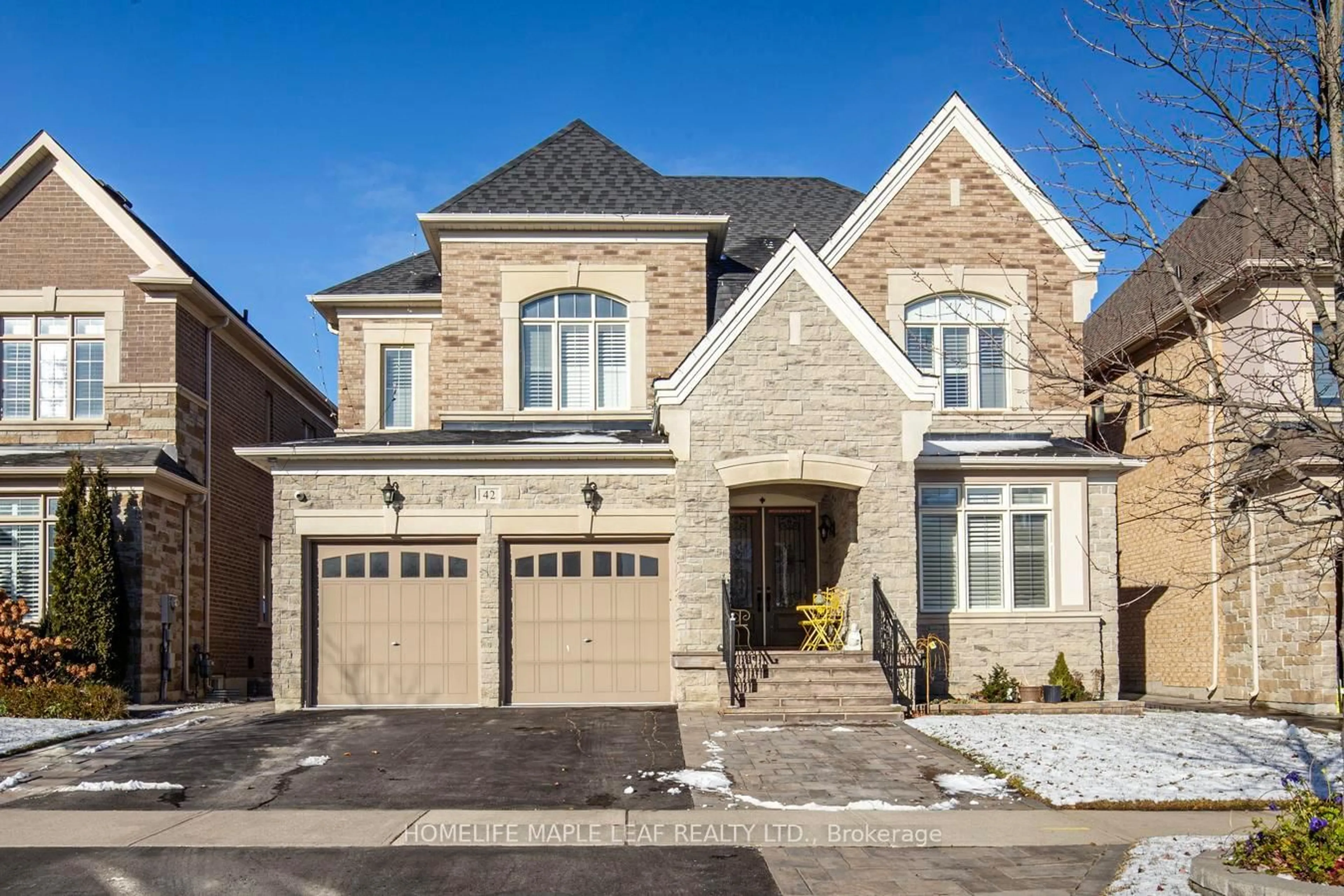 Home with brick exterior material, street for 42 Foothills Cres, Brampton Ontario L6P 4G9