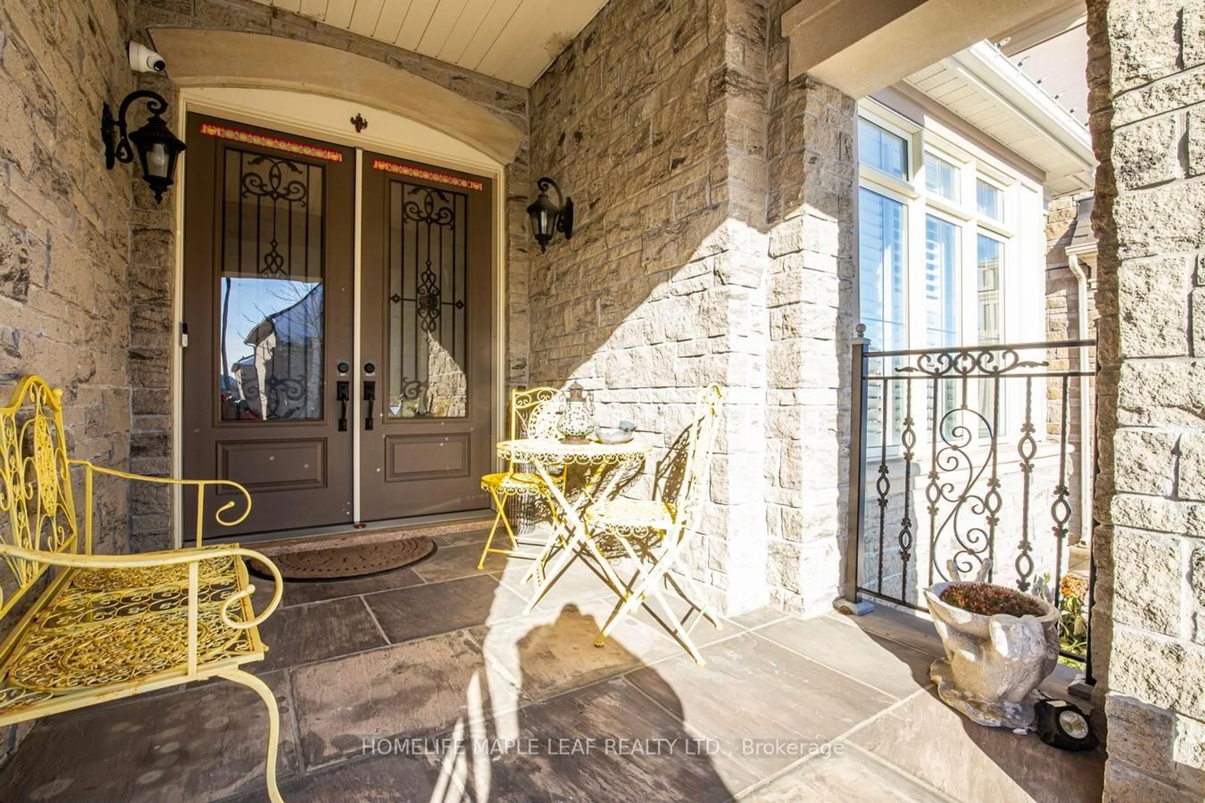 Unknown for 42 Foothills Cres, Brampton Ontario L6P 4G9