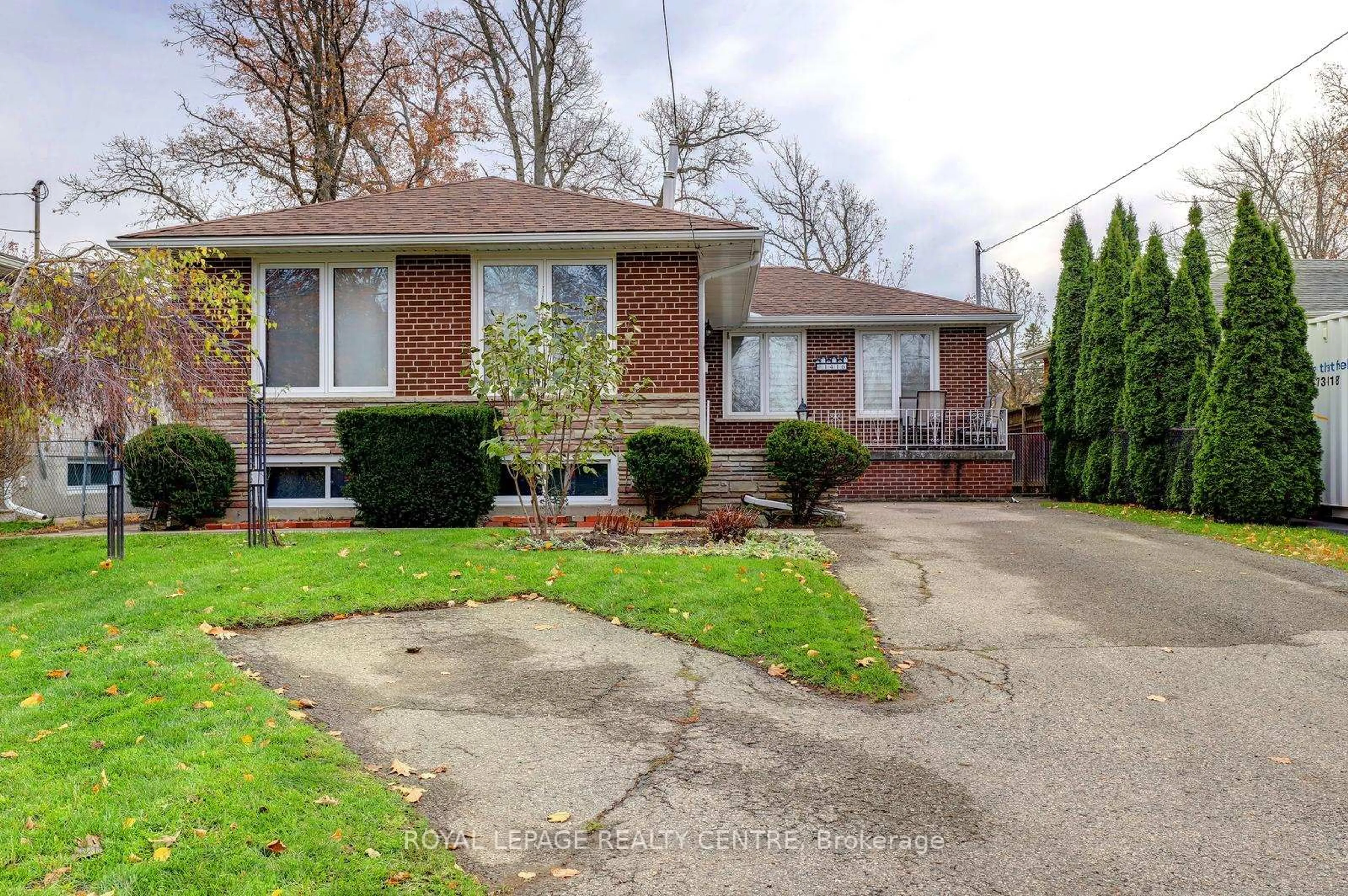 Home with brick exterior material, street for 1416 Monaghan Circ, Mississauga Ontario L5C 1R8