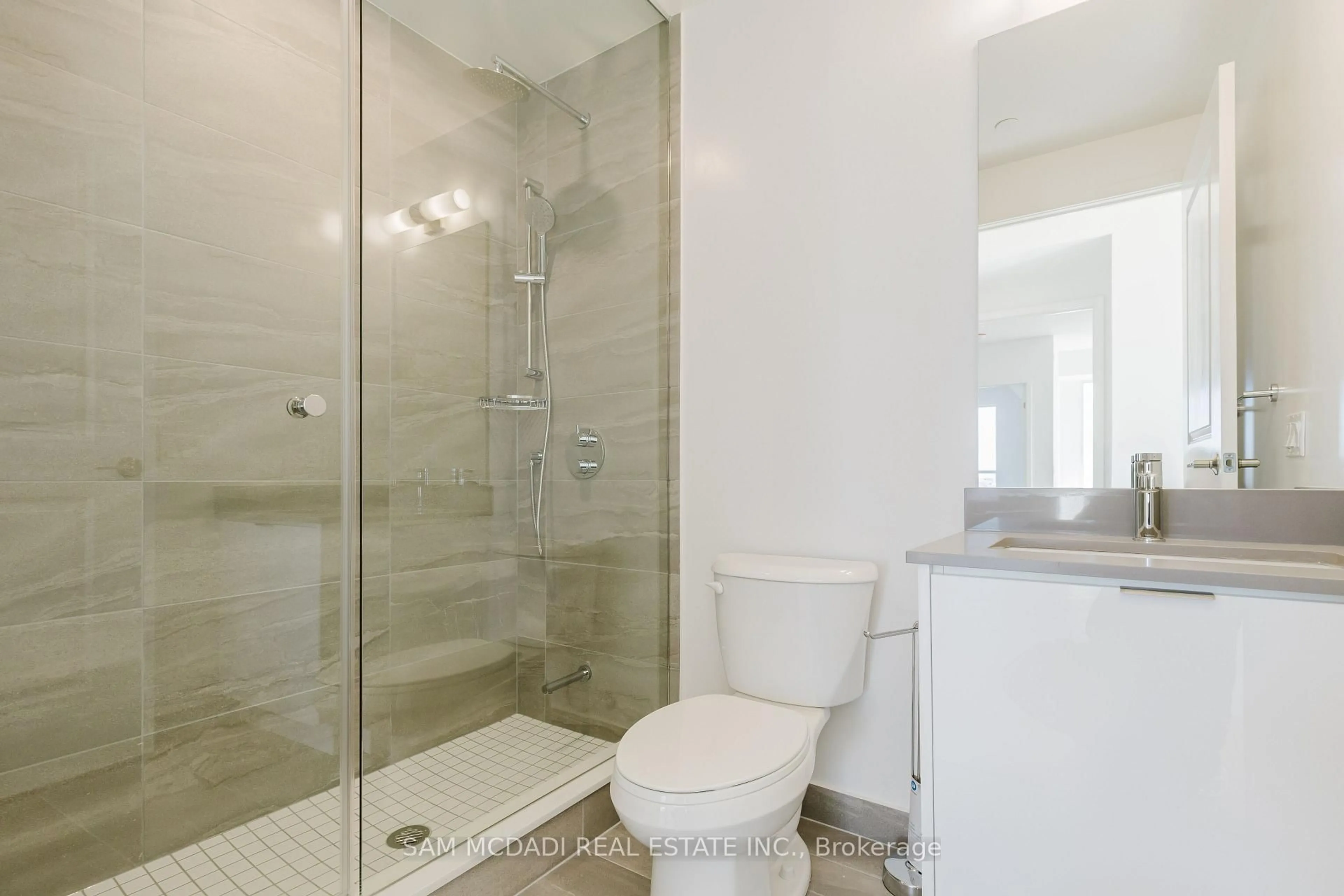 Standard bathroom, ceramic/tile floor for 202 Burnhamthorpe Rd #2003, Mississauga Ontario L5A 0B2