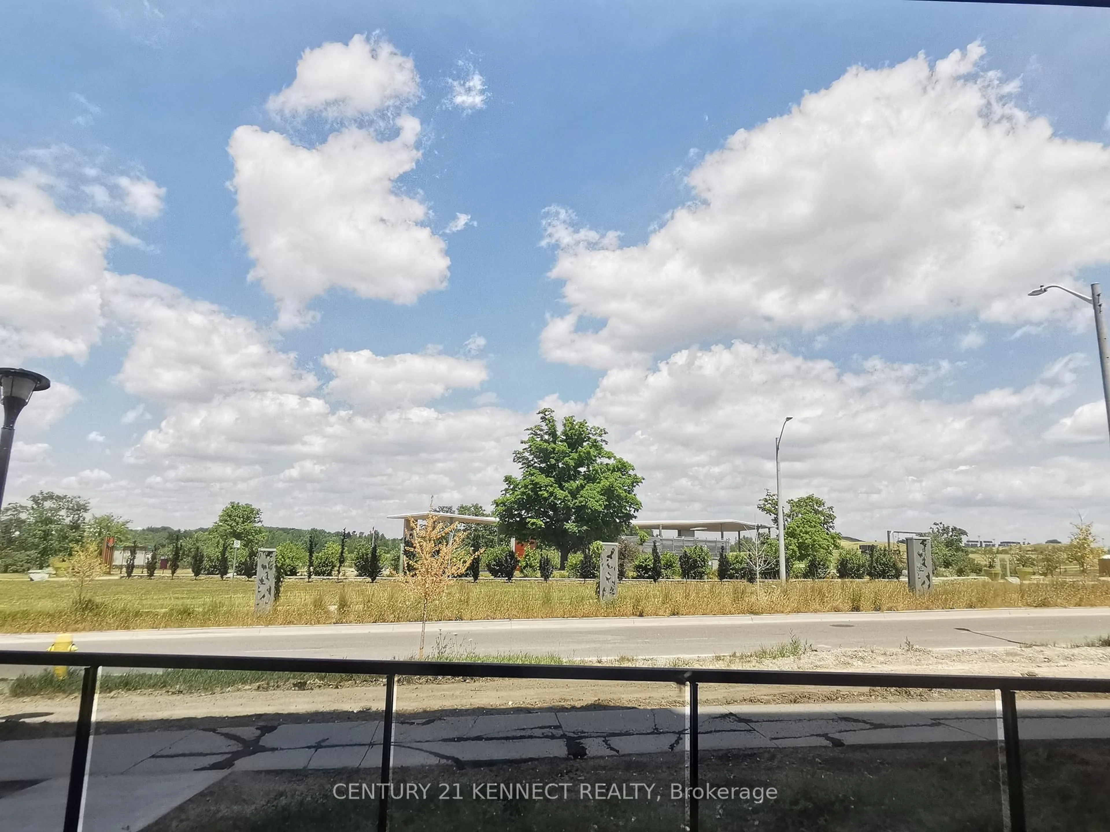 Blurry image for 60 George Butchart Dr #TH2, Toronto Ontario M3K 0E1