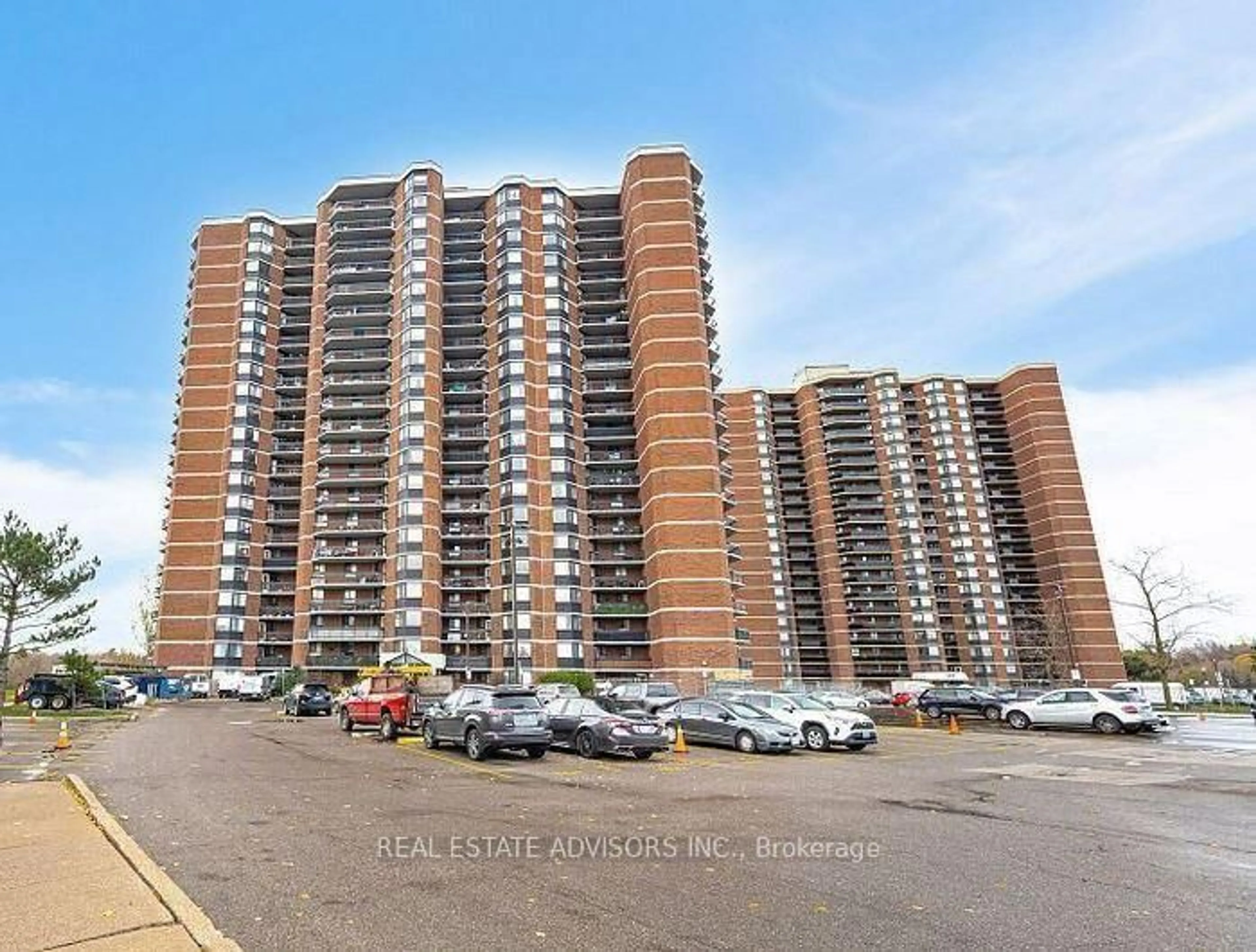 A pic from outside/outdoor area/front of a property/back of a property/a pic from drone, street for 236 Albion Rd #802, Toronto Ontario M9W 6A6