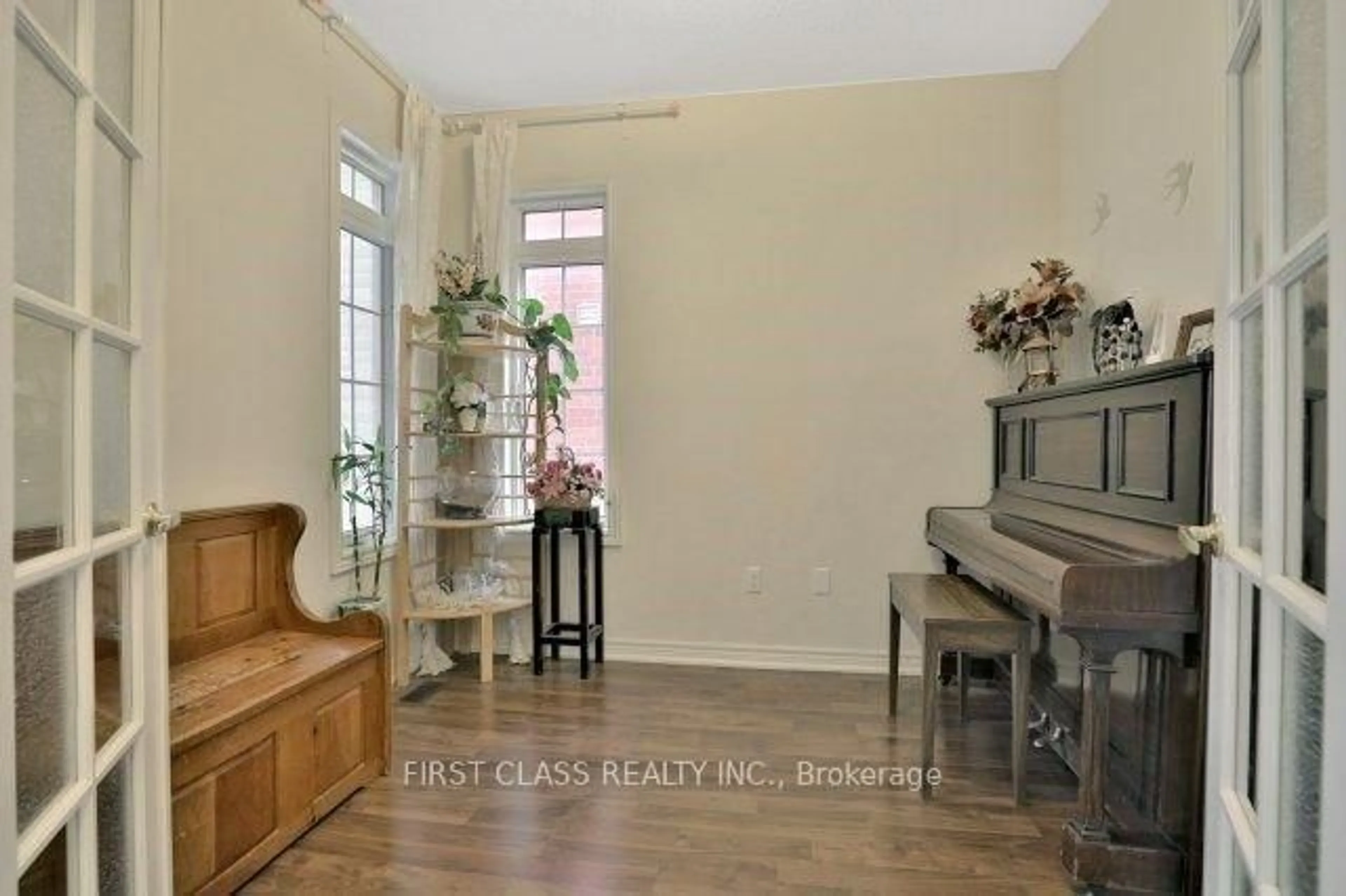 Unknown for 470 Harkin Pl, Milton Ontario L9T 7Y1