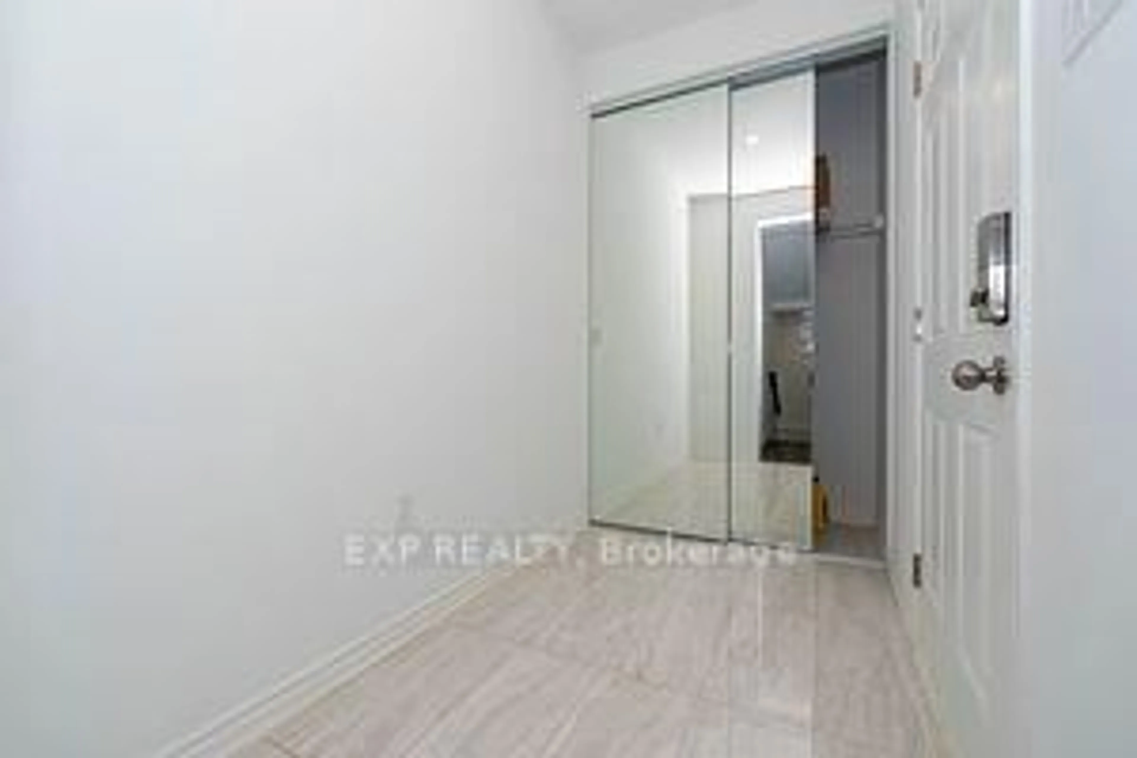 A pic of a room for 558 Kennedy Circ, Milton Ontario L9E 1P9