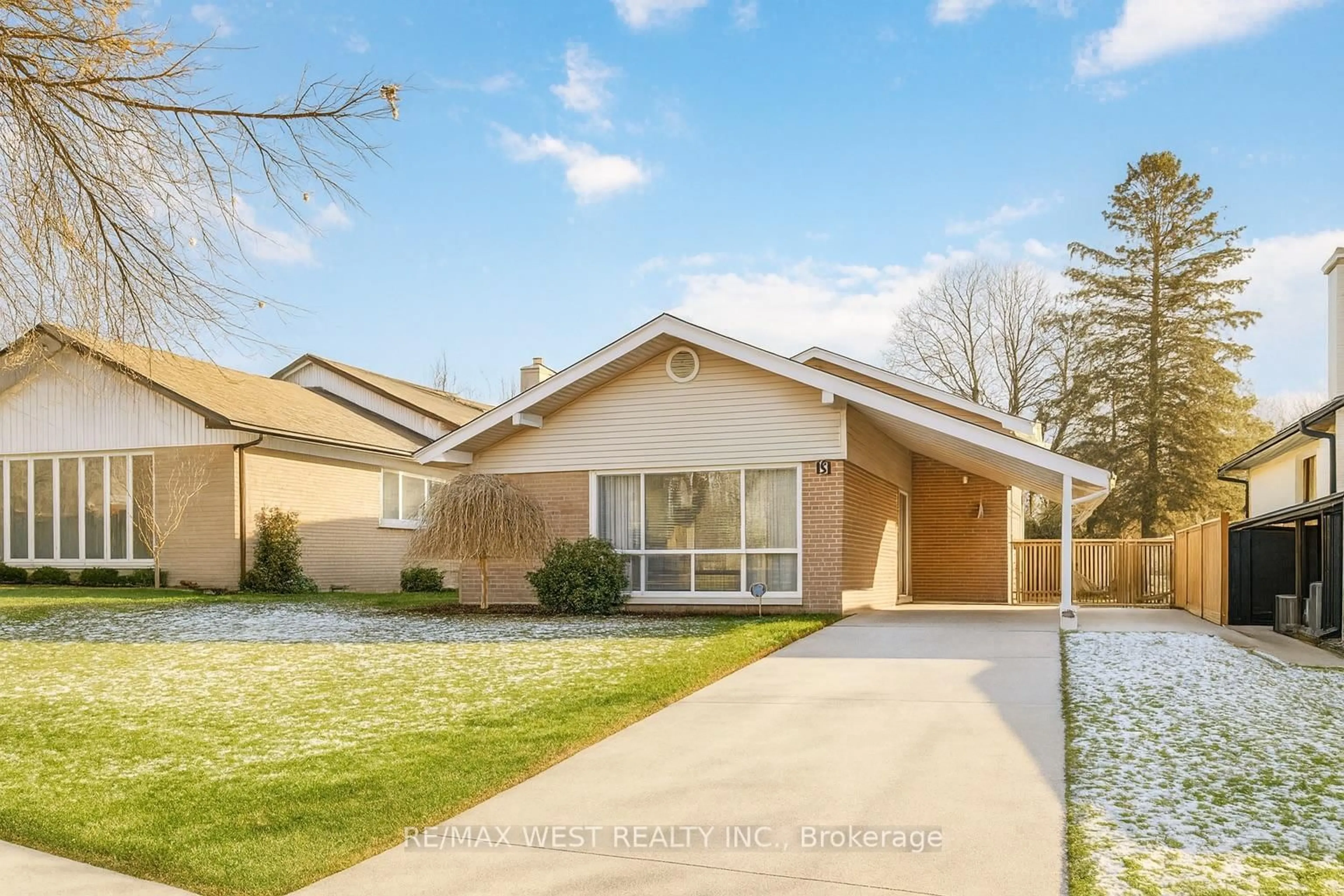 Unknown for 5 Henley Cres, Toronto Ontario M9W 2W8