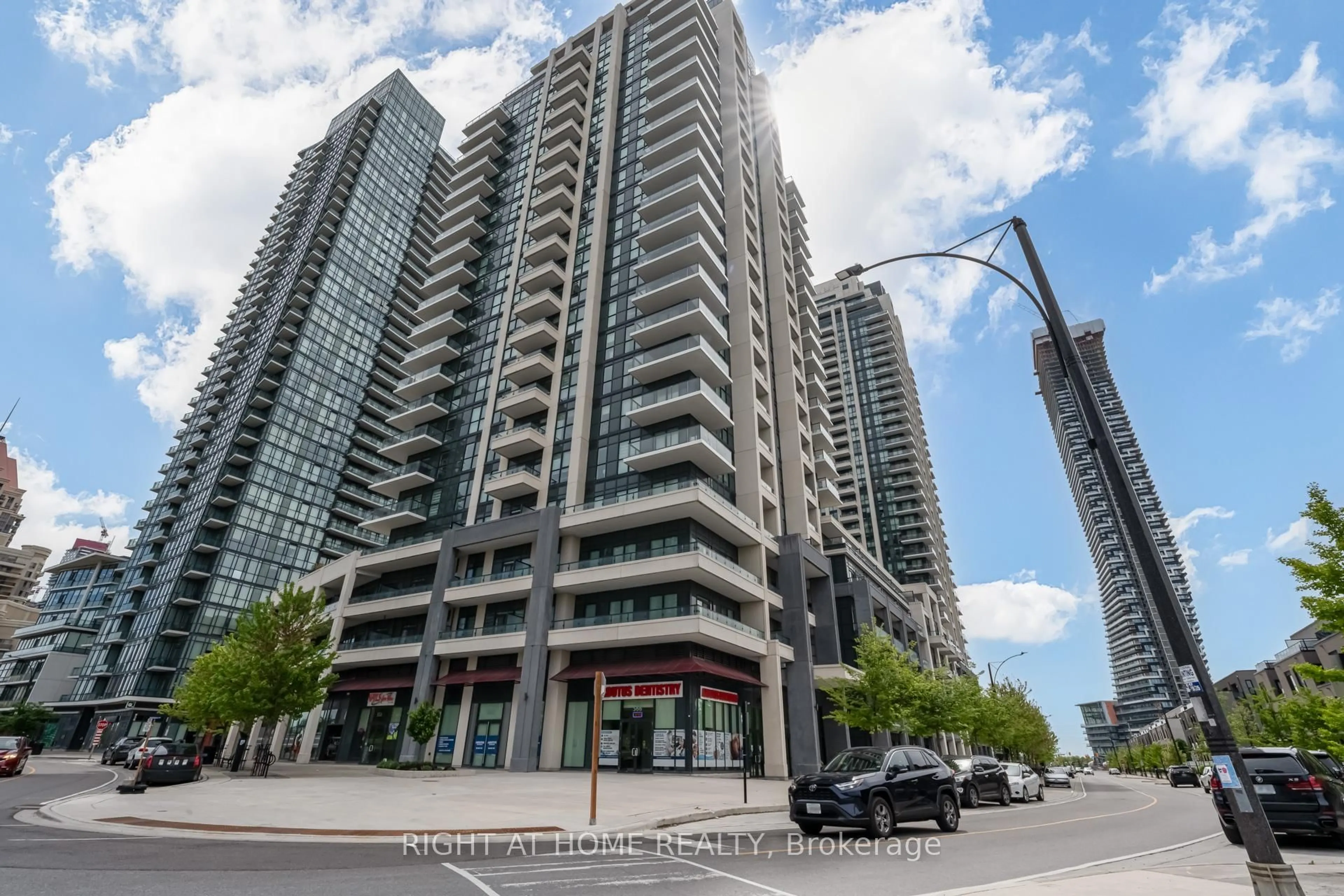 Unknown for 4085 parkside village Dr #505, Mississauga Ontario L5B 0K9