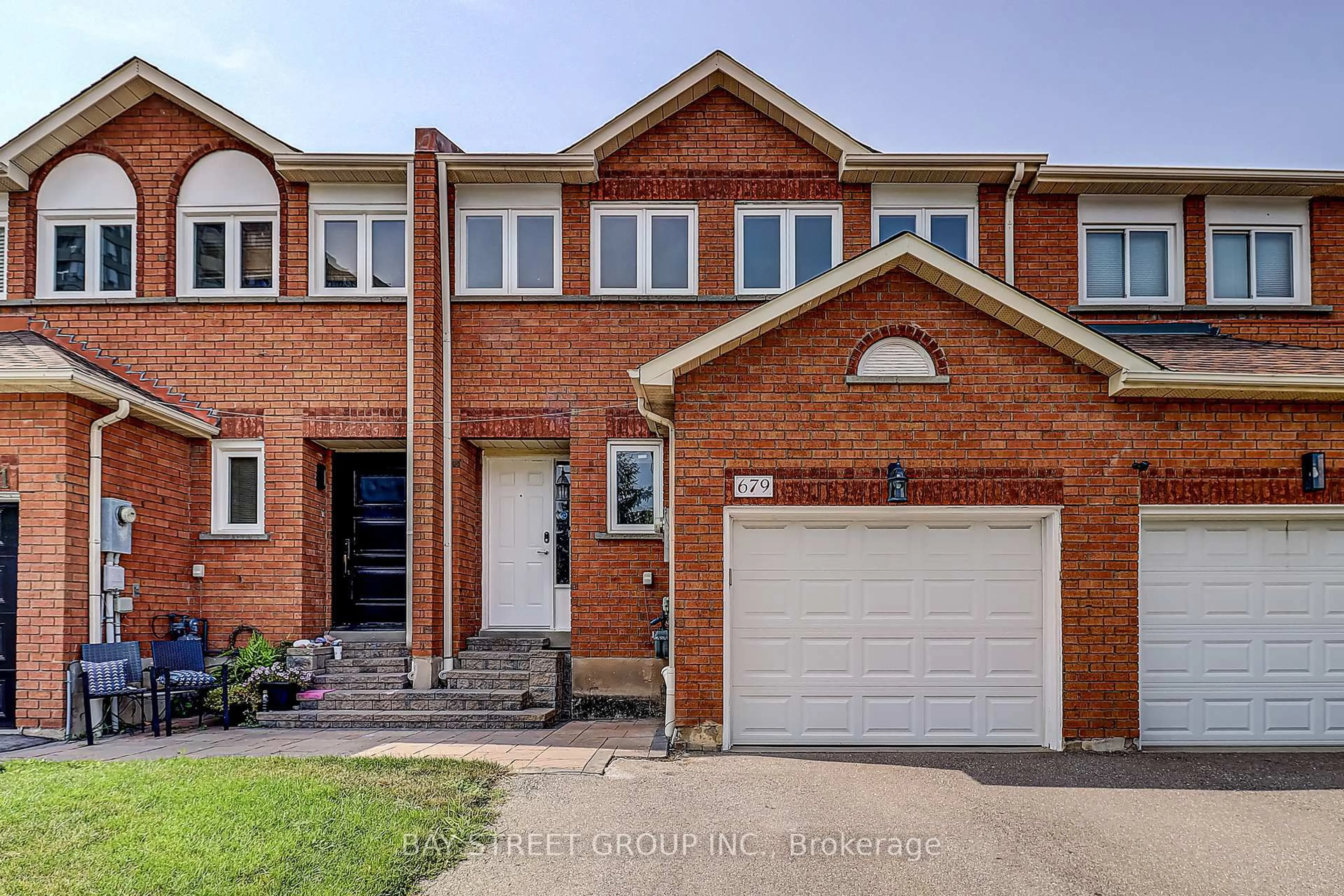 Home with brick exterior material, street for 679 Constellation Dr, Mississauga Ontario L5R 2V9