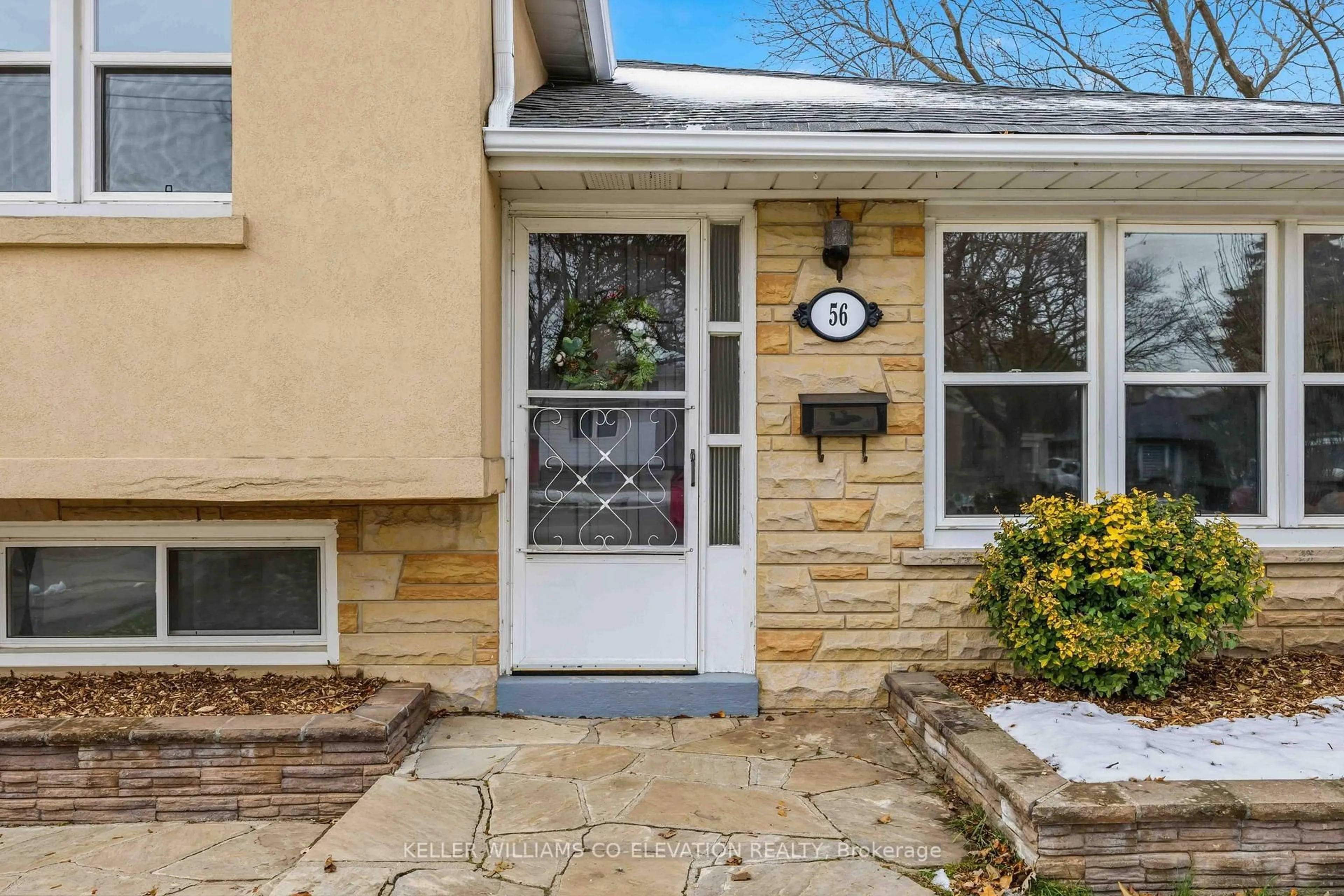 Indoor entryway for 56 Carsbrooke Rd, Toronto Ontario M9C 3C5