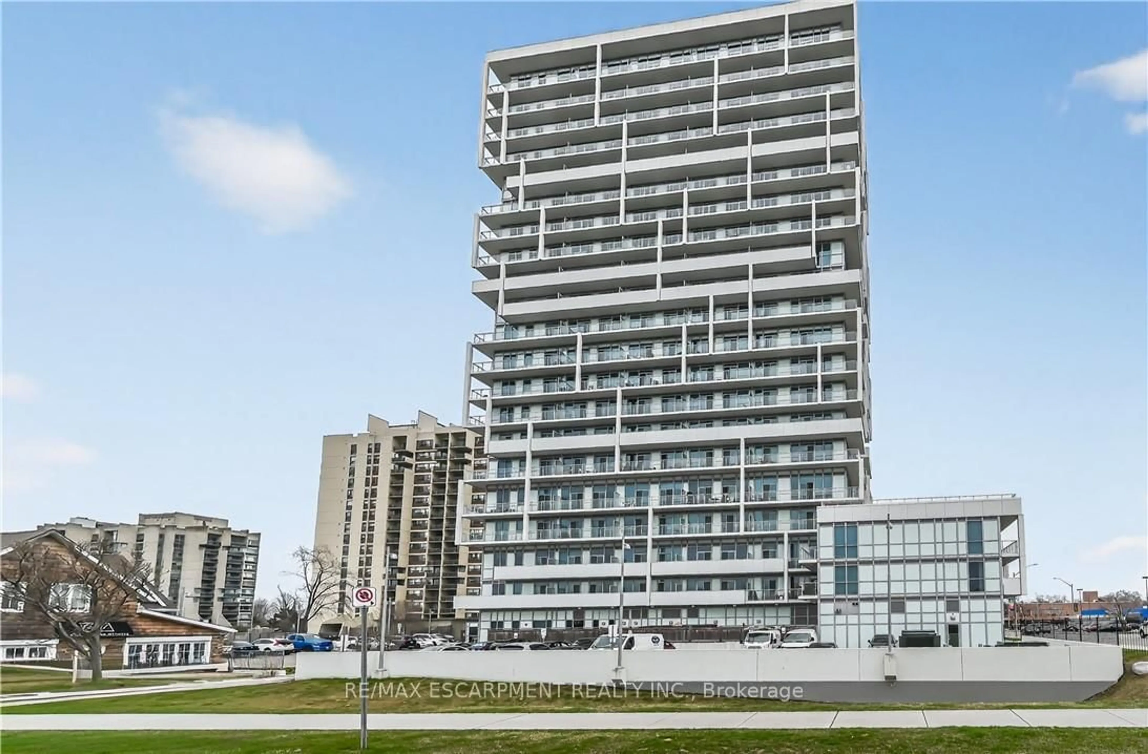 Unknown for 65 Speers Rd #PH03, Oakville Ontario L6K 0J1