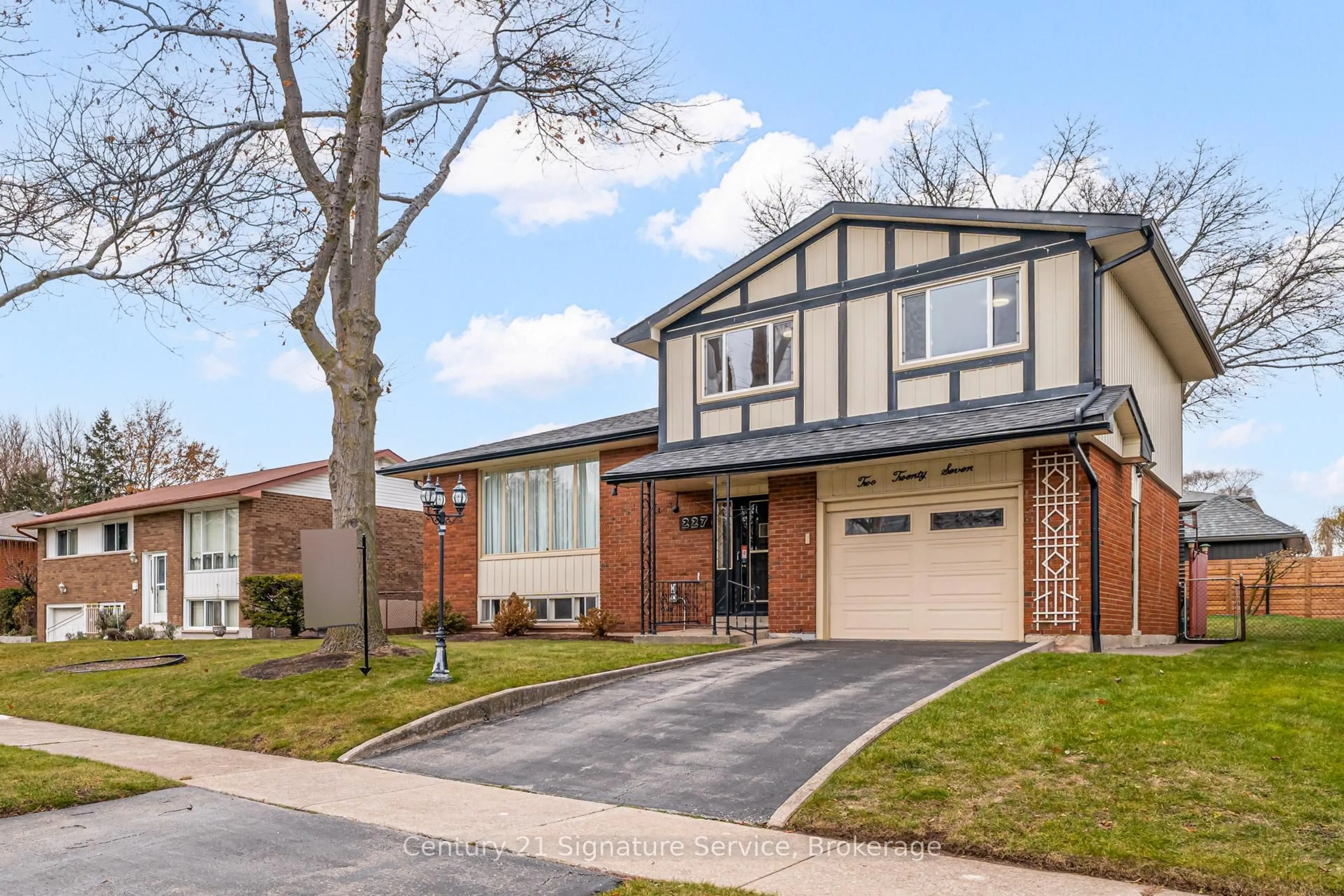 Home with brick exterior material, street for 227 Elmwood Rd, Oakville Ontario L6K 2A9