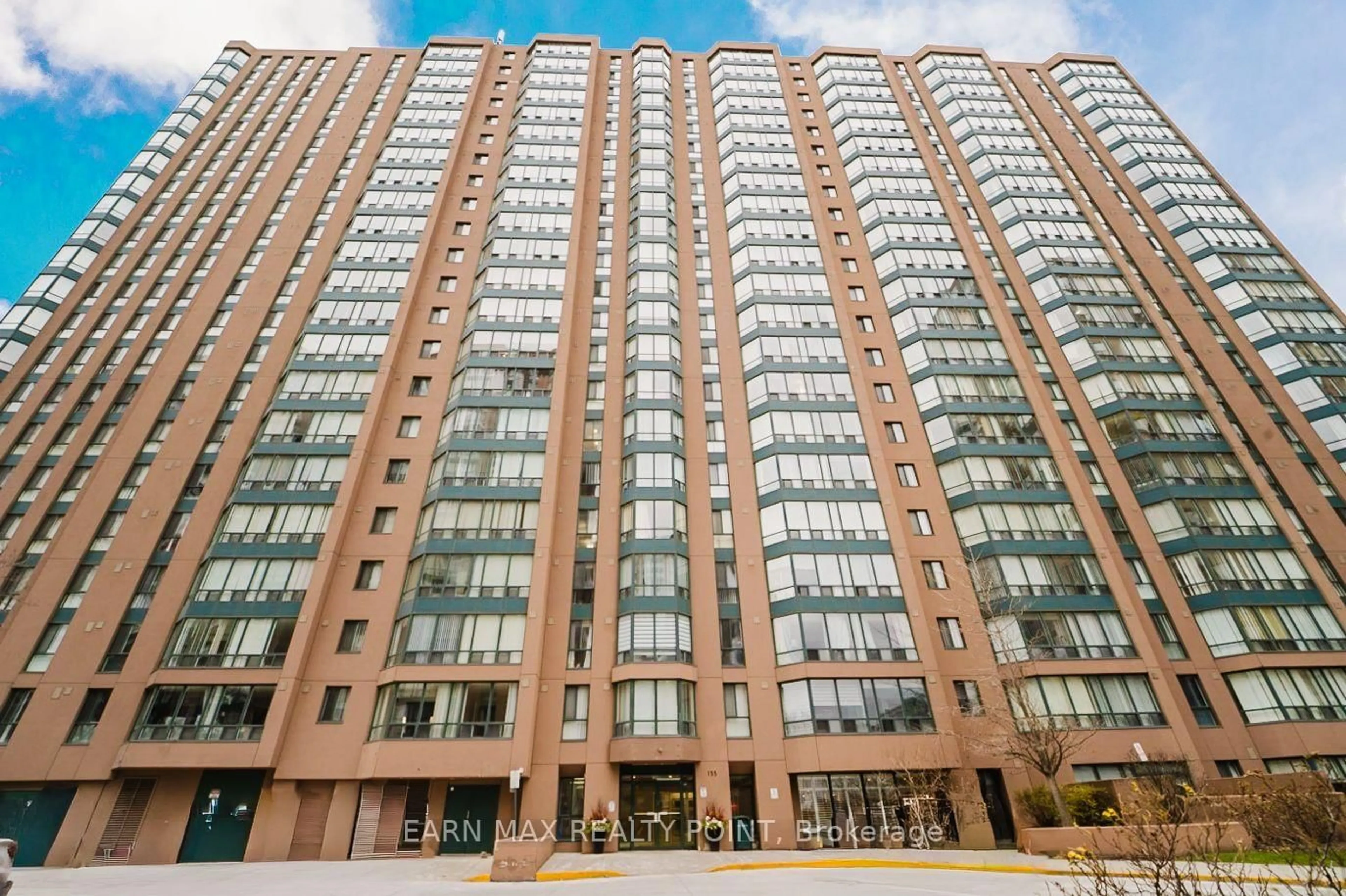 Indoor foyer for 155 Hillcrest Ave #1010, Mississauga Ontario L5B 3Z2