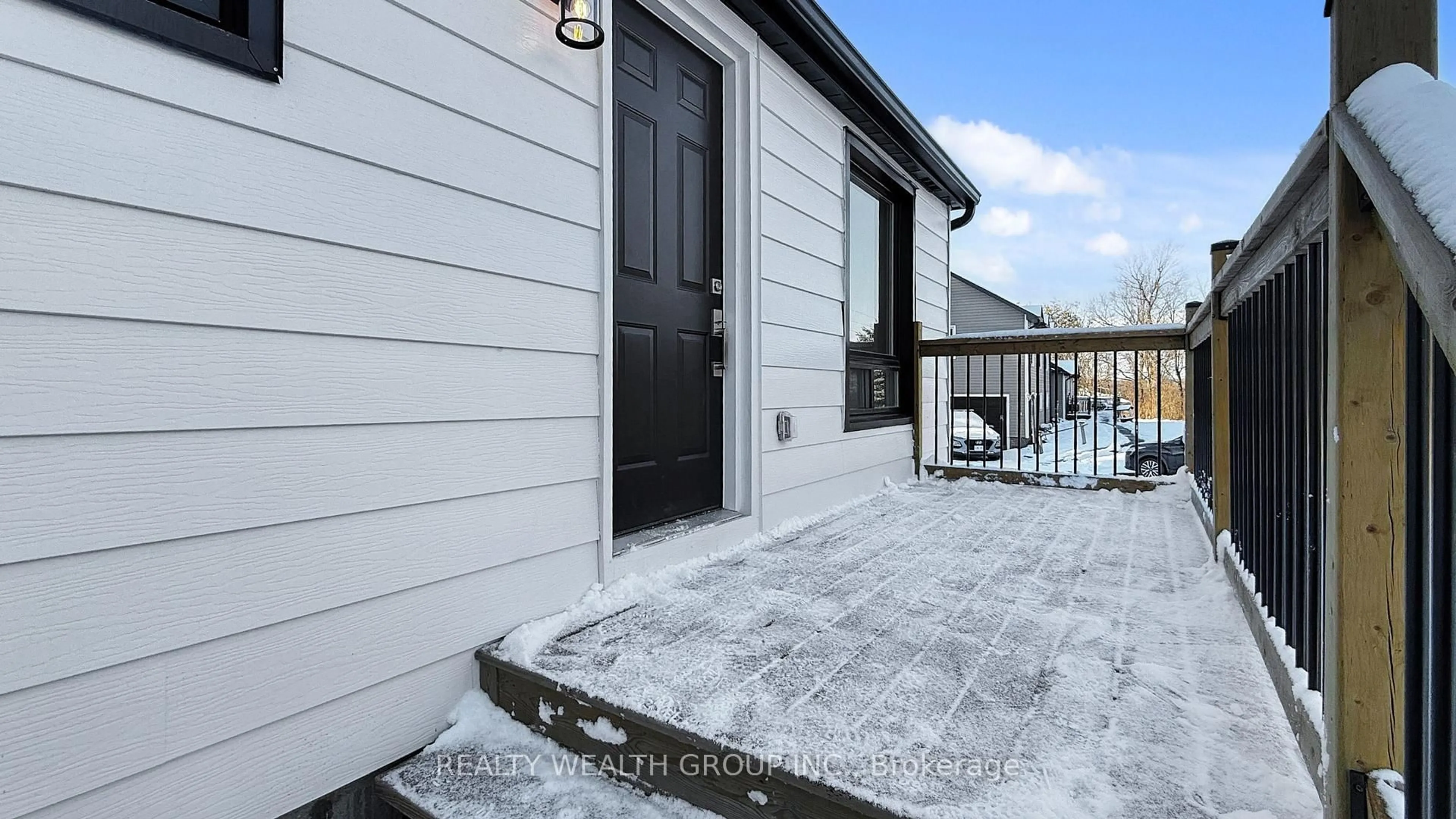 Patio, street for 11026 Trafalgar Rd, Halton Hills Ontario L7G 4S5