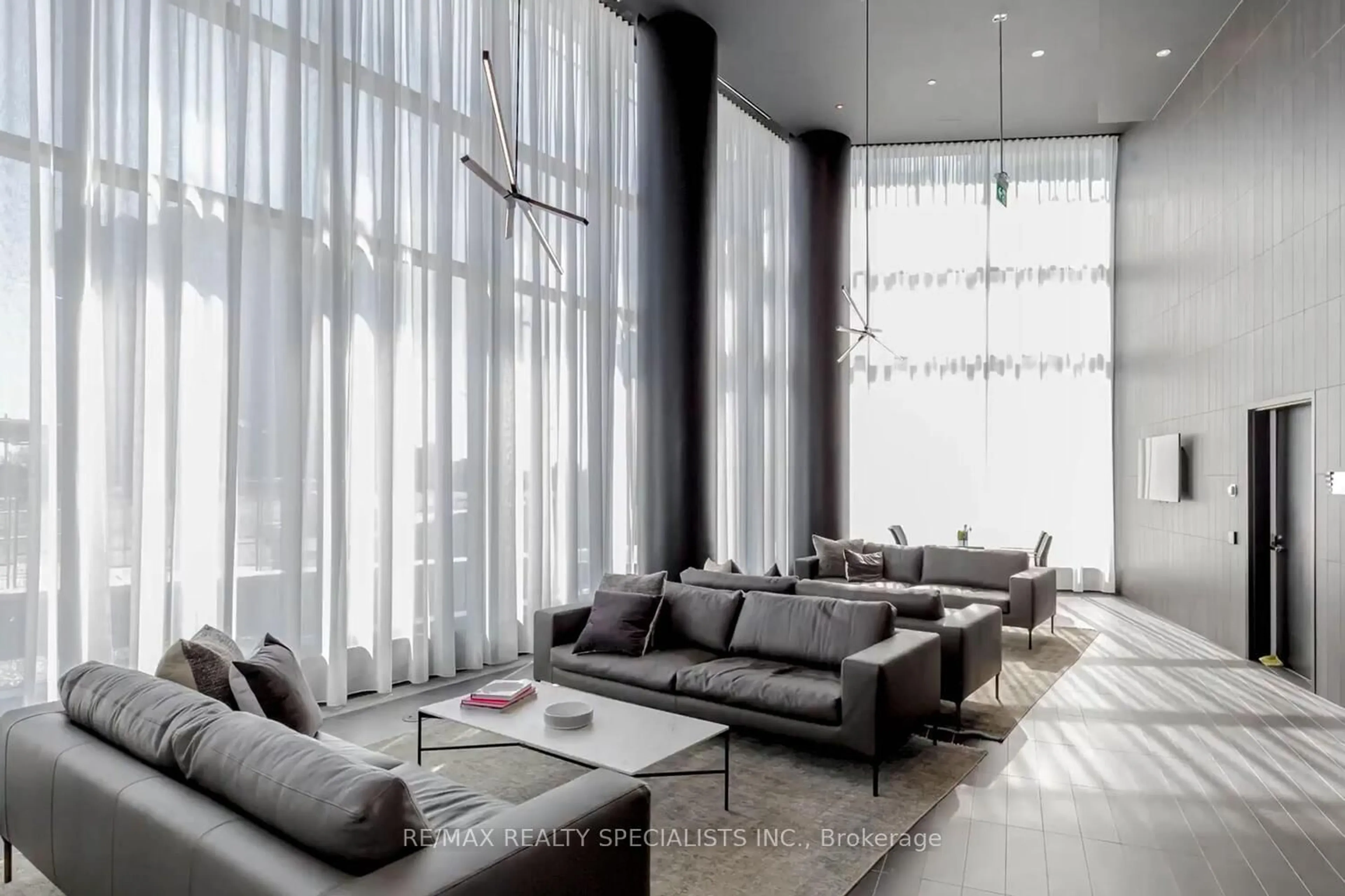 Unknown for 3900 Confederation Pkwy #4003, Mississauga Ontario L5B 0M3