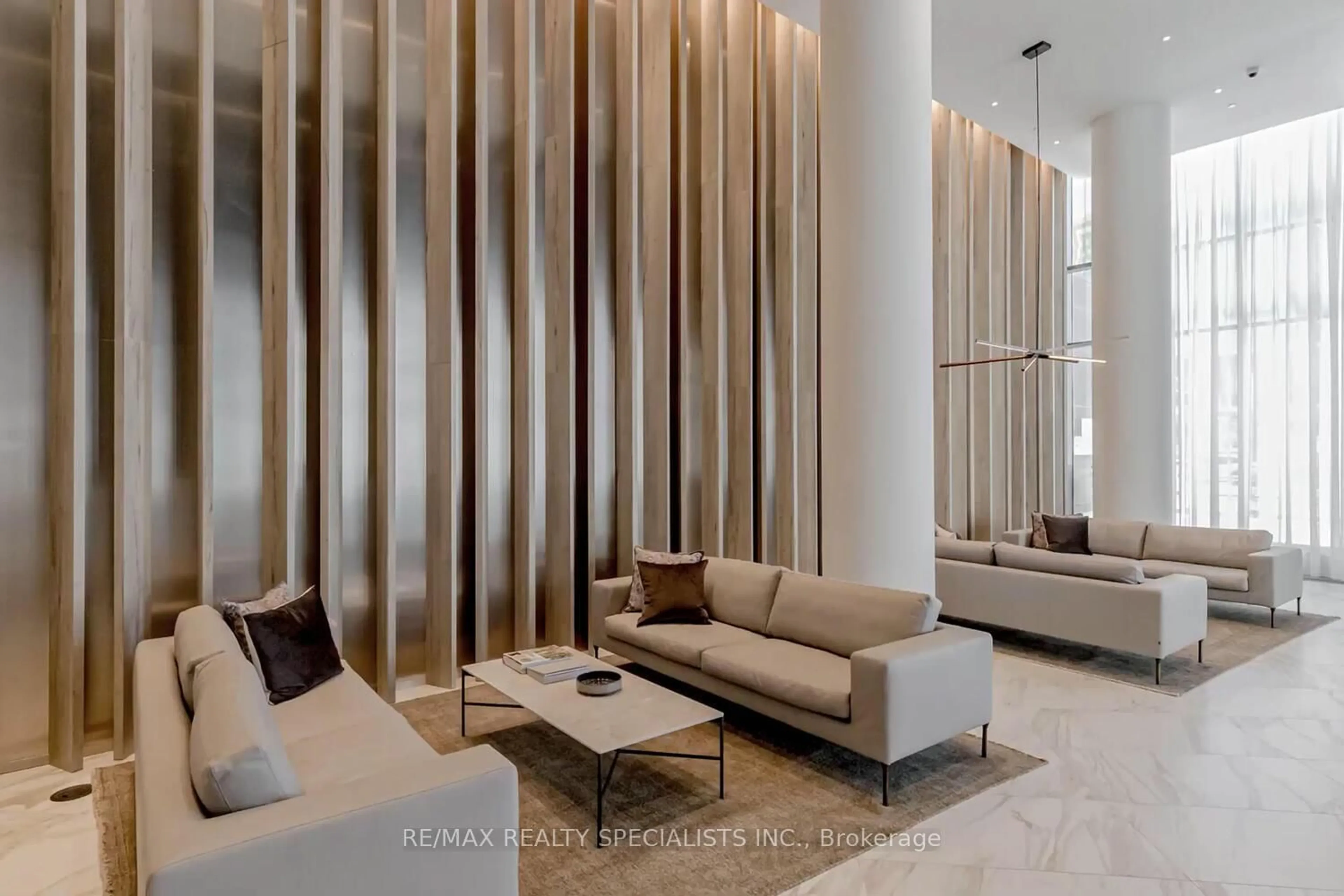 Lobby for 3900 Confederation Pkwy #4003, Mississauga Ontario L5B 0M3