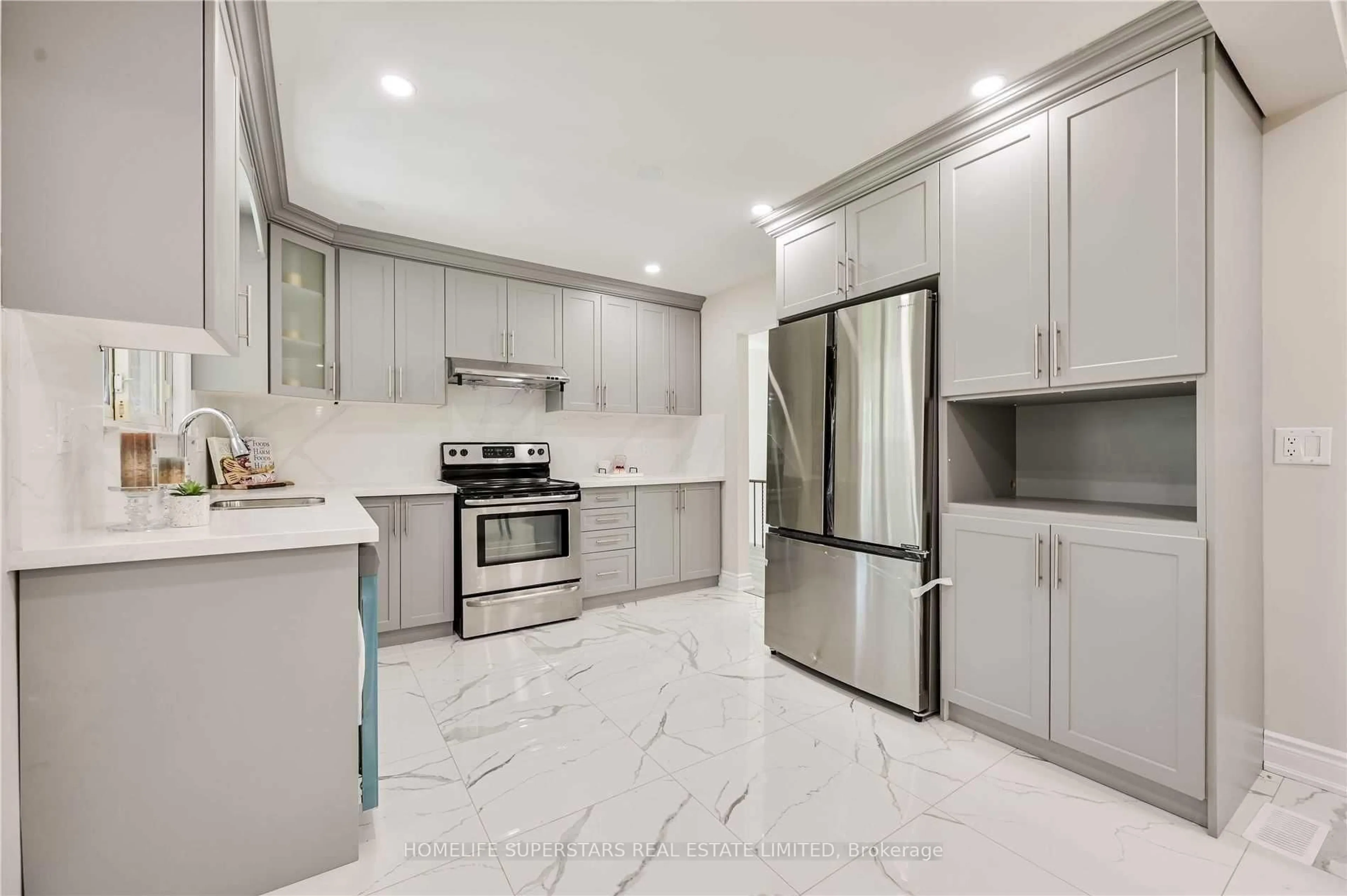 Open concept kitchen, ceramic/tile floor for 13413 Humber Station Rd, Caledon Ontario L7E 0Z7