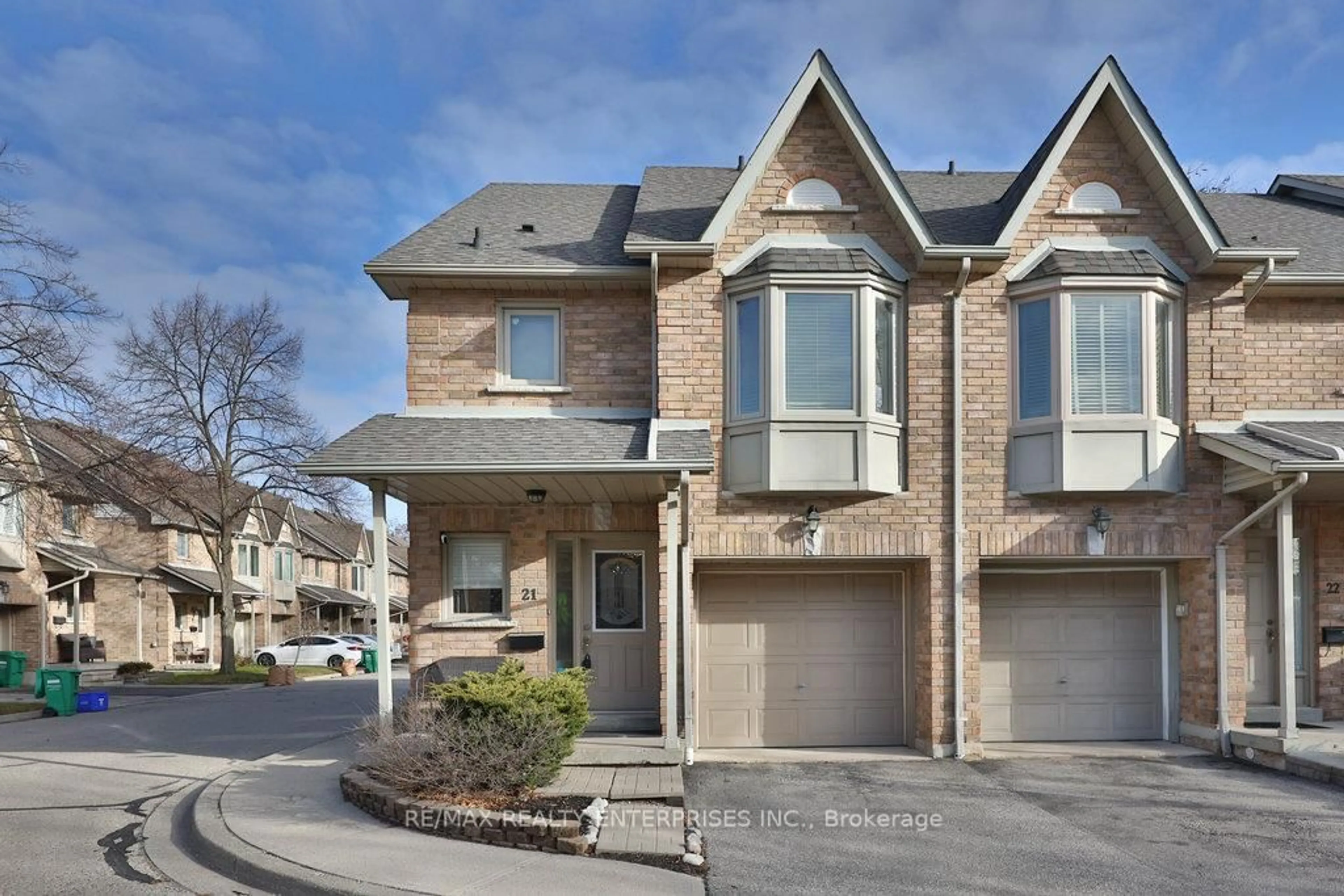 Home with brick exterior material, street for 1385 Lakeshore Rd #21, Mississauga Ontario L5J 4T6