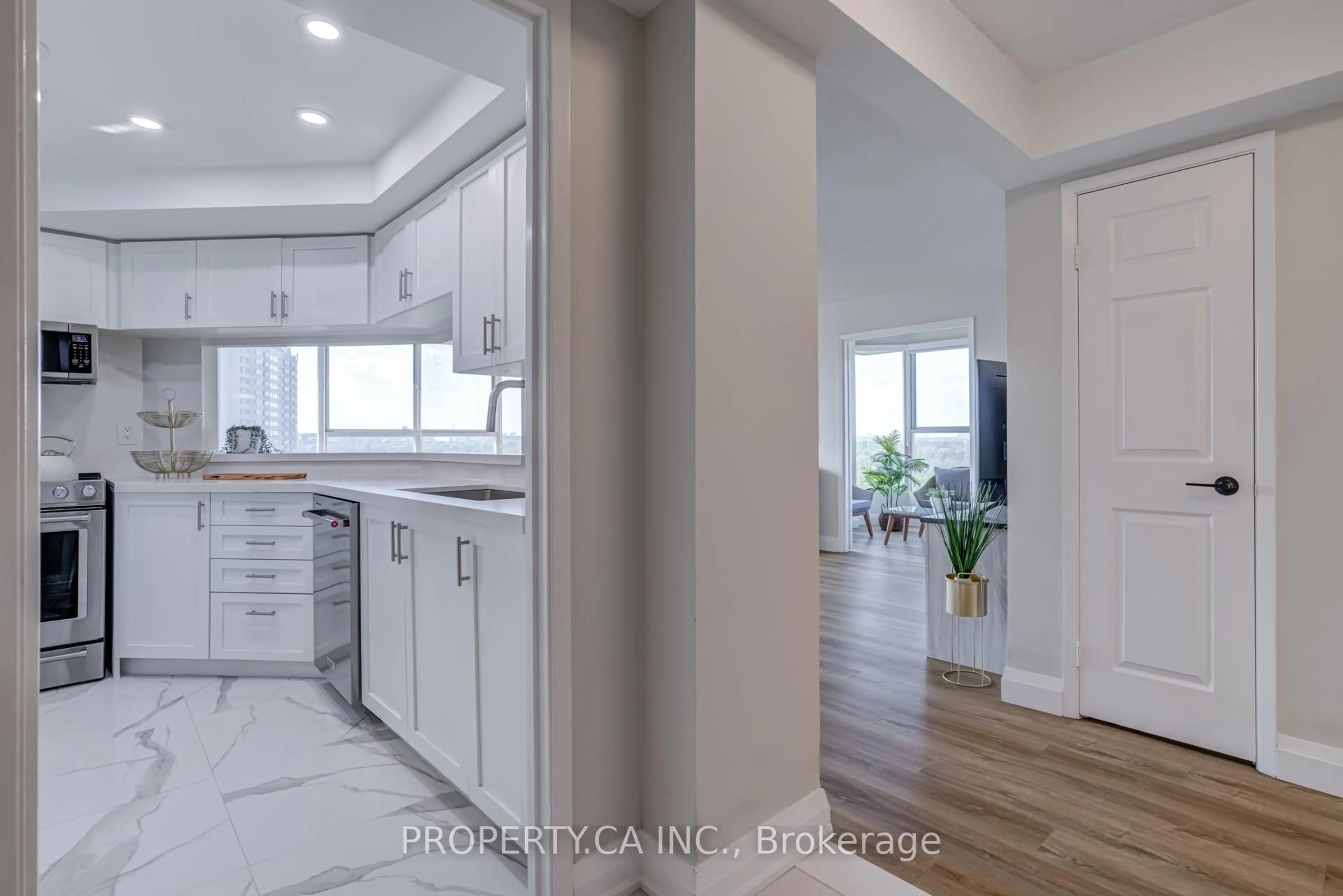 Open concept kitchen, unknown for 1271 Walden Circ #1201, Mississauga Ontario L5J 4R4