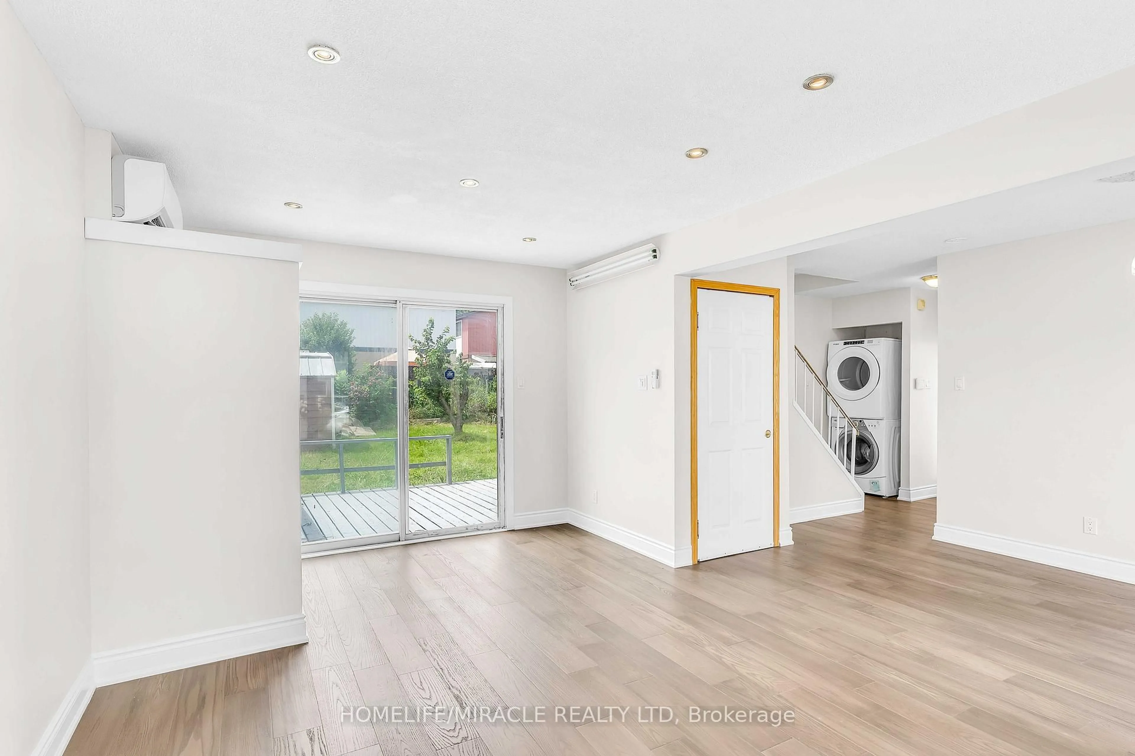 Unknown for 14 Greenbush Crt, Brampton Ontario L6S 2K2