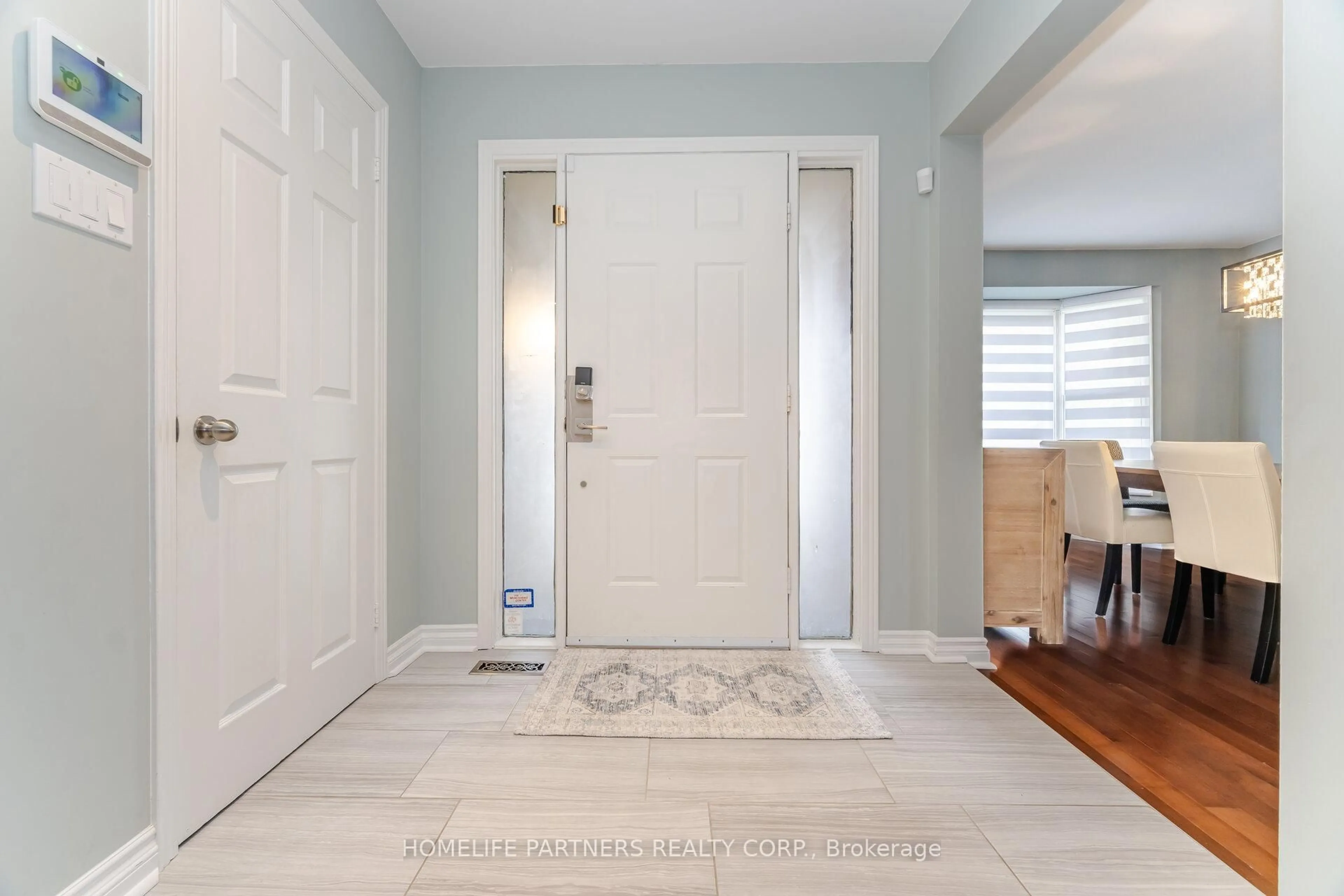 Indoor entryway for 10 Culpepper Crt, Caledon Ontario L7E 5V6