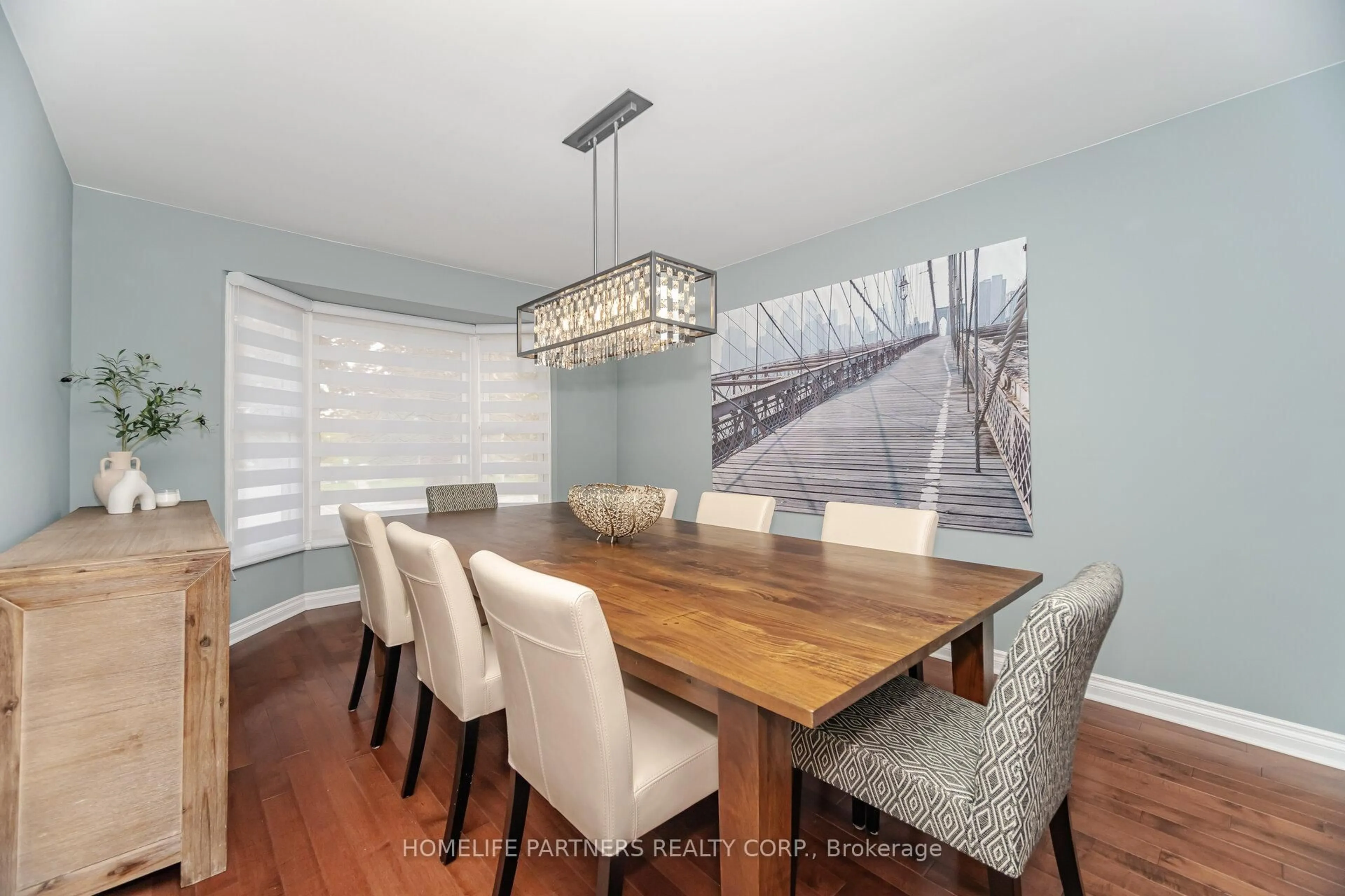 Dining room, wood/laminate floor for 10 Culpepper Crt, Caledon Ontario L7E 5V6