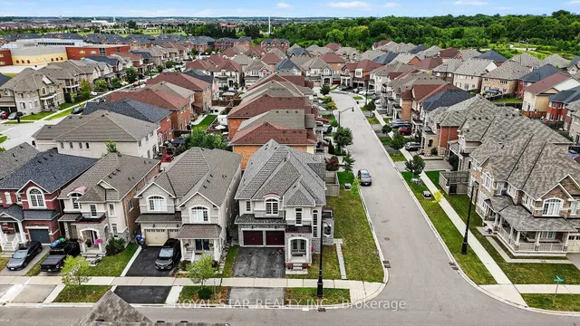 61 Aldersgate Dr, Brampton 3
