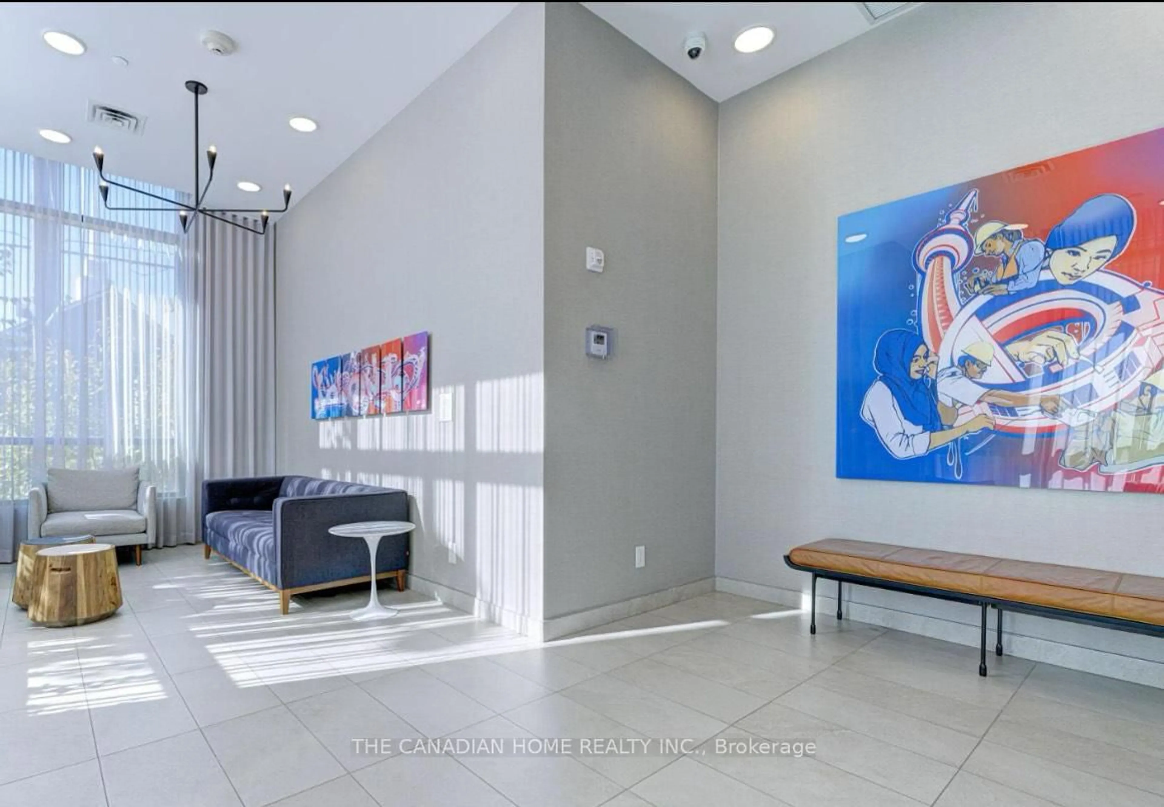 Indoor foyer for 160 Canon Jackson Dr #401, Toronto Ontario M6M 0B6